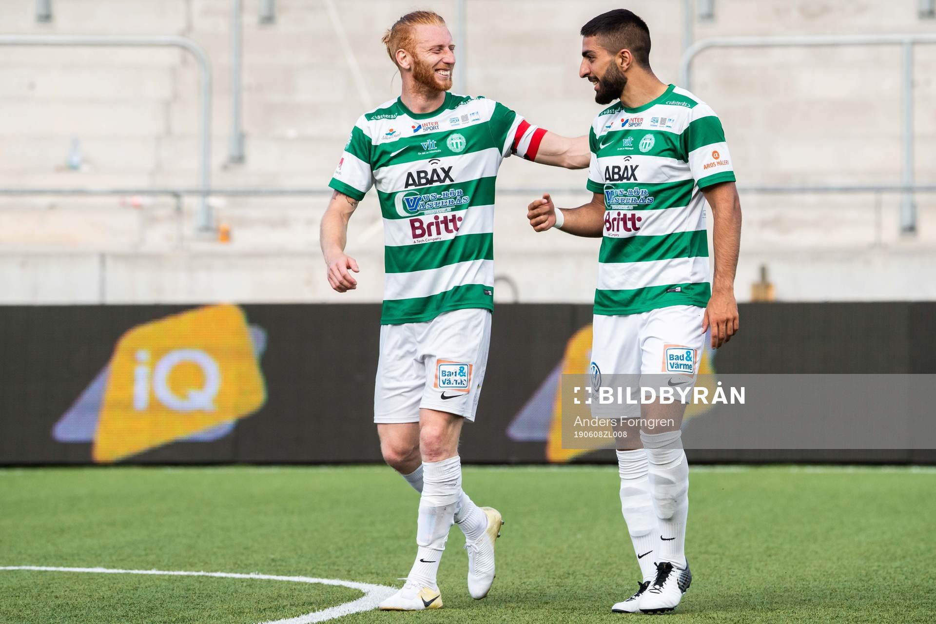 Västerås Calle Svensson och Sean Sabetkar jublar efter fotbollsmatchen i Superettan mellan Västerås och Frej den 27 maj 2019 i Västerås.