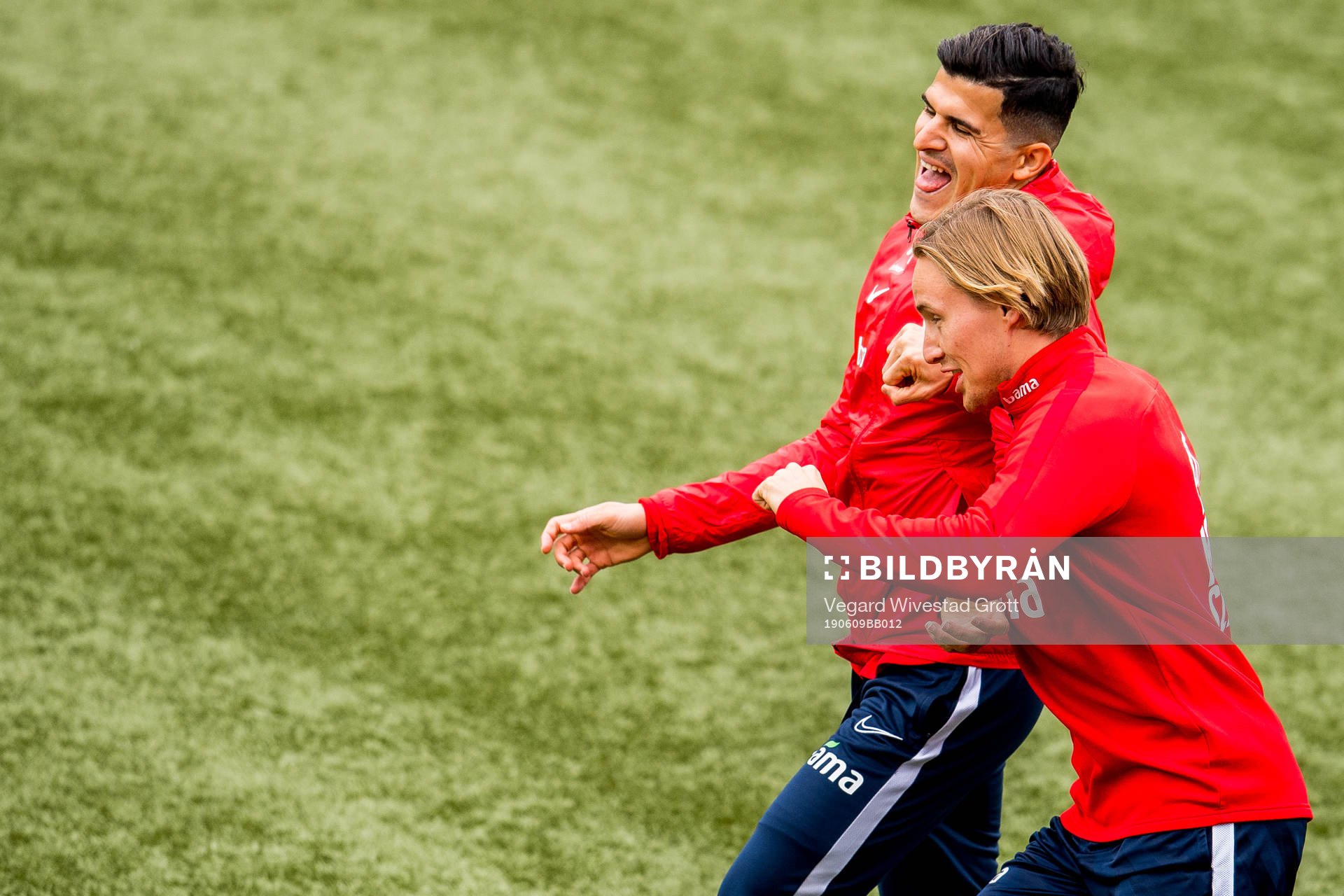 Tarik Elyounoussi and Jonas Svensson of Norway