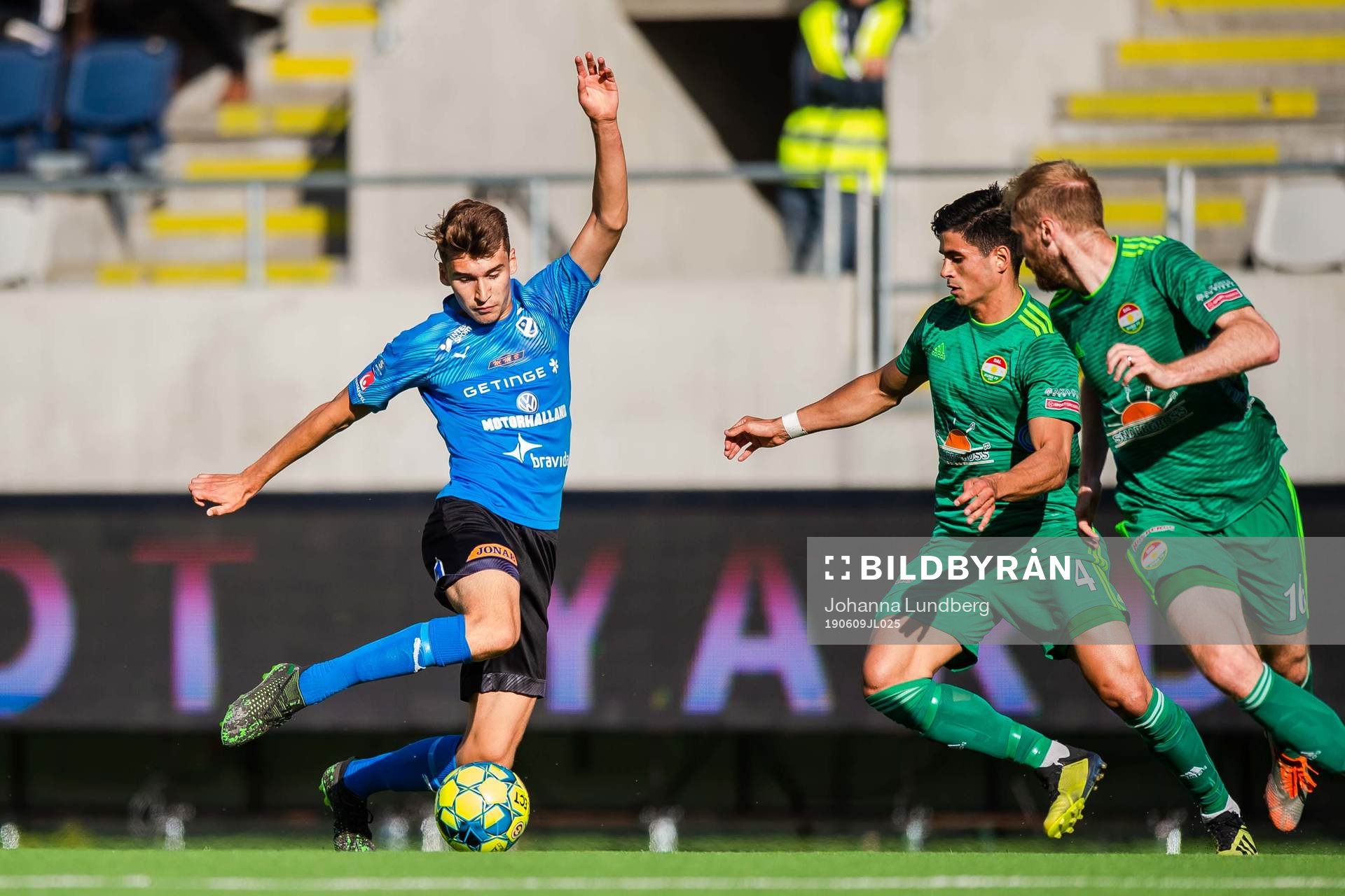 Halmstads Rasmus Wiedsheim-Paul mot Dalkurds Dillan Ismail