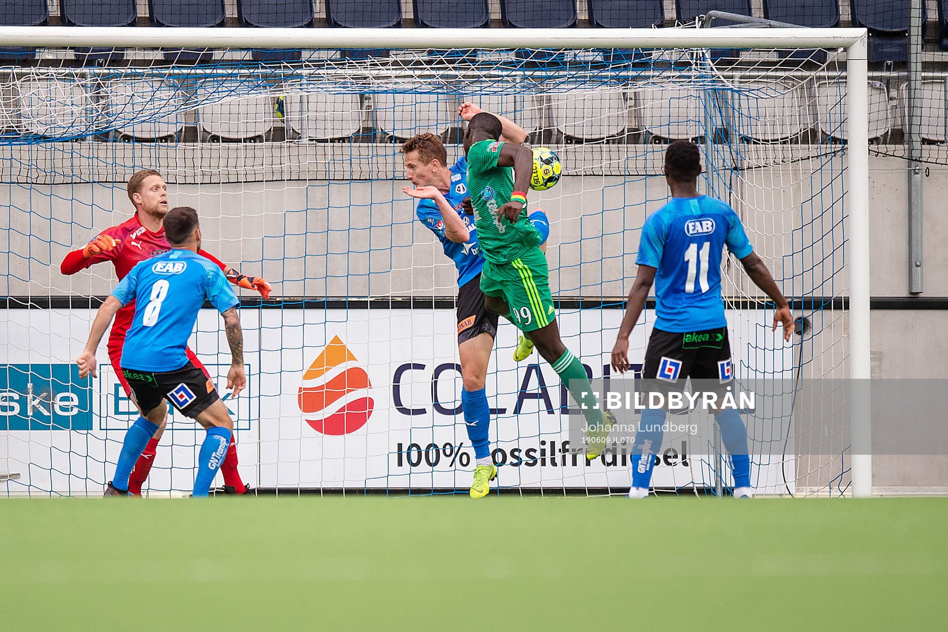 Dalkurds Kerfala Cissoko gör 1-0 bakom Halmstads målvakt