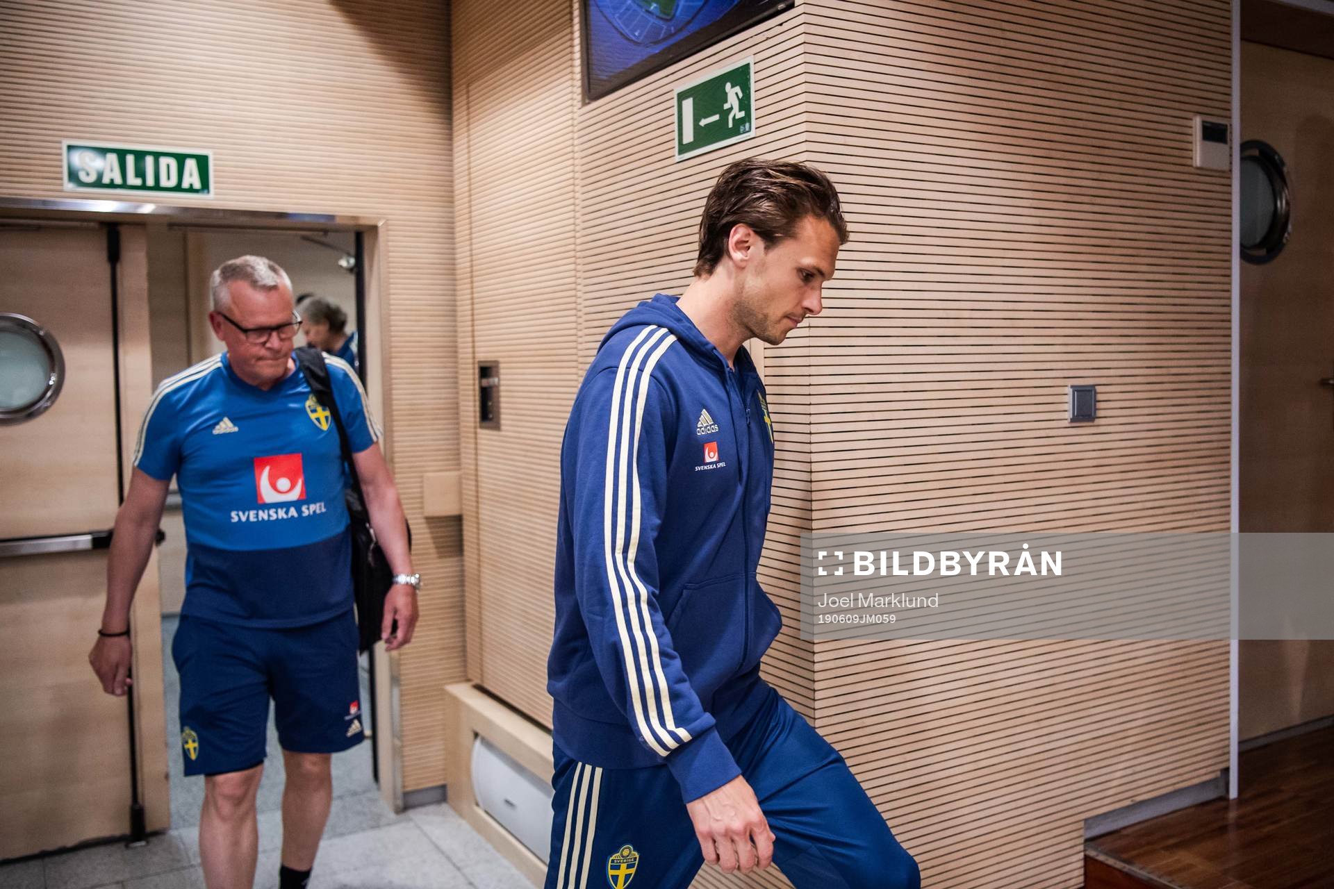 Head coach Janne Andersson and Albin Ekdal of the Swedish