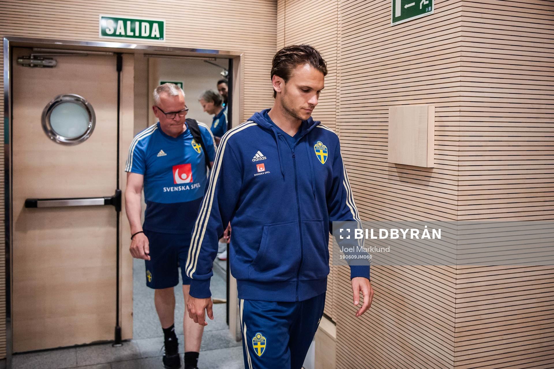 Head coach Janne Andersson and Albin Ekdal of the Swedish