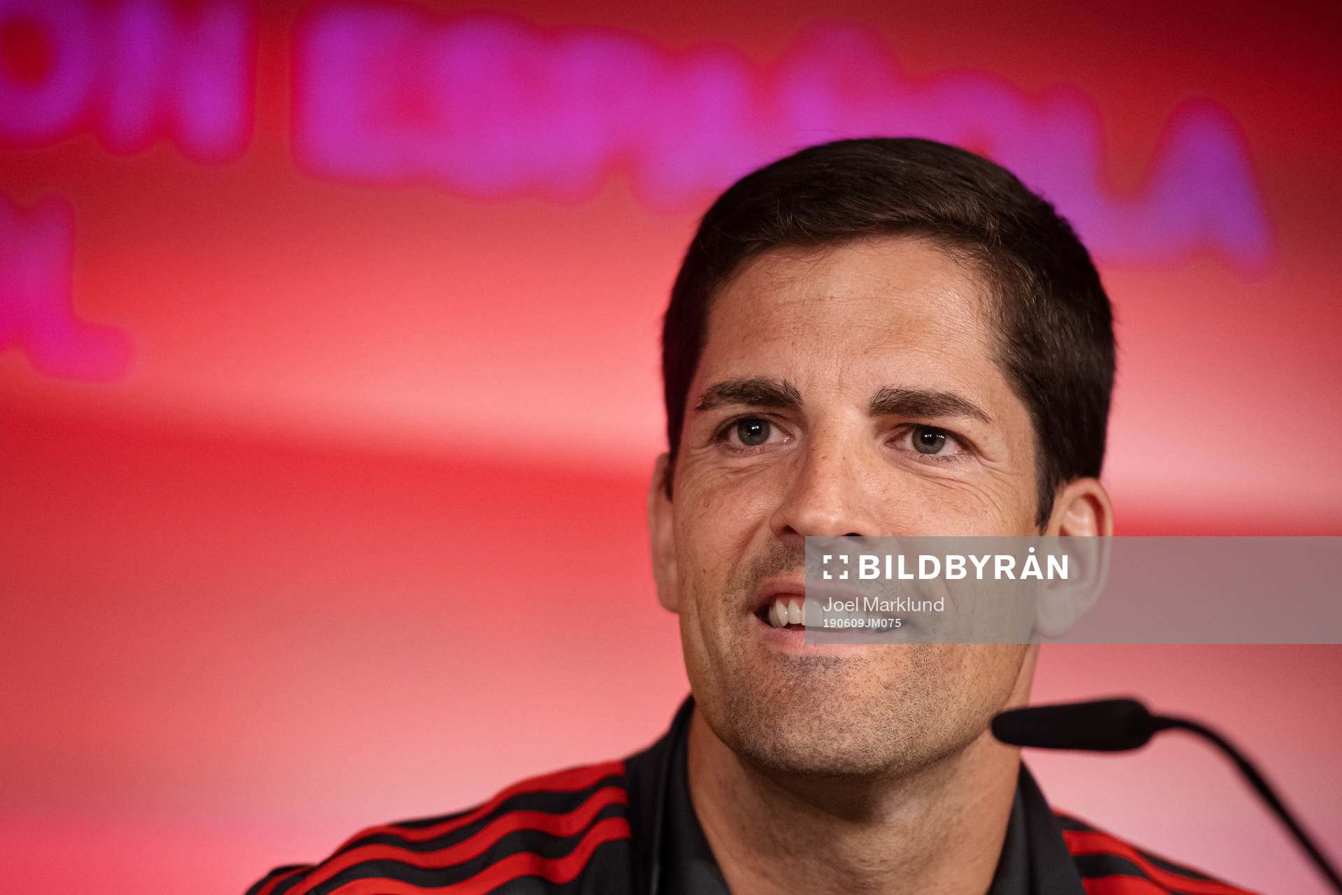 Assistant coach Robert Moreno of the Spanish national