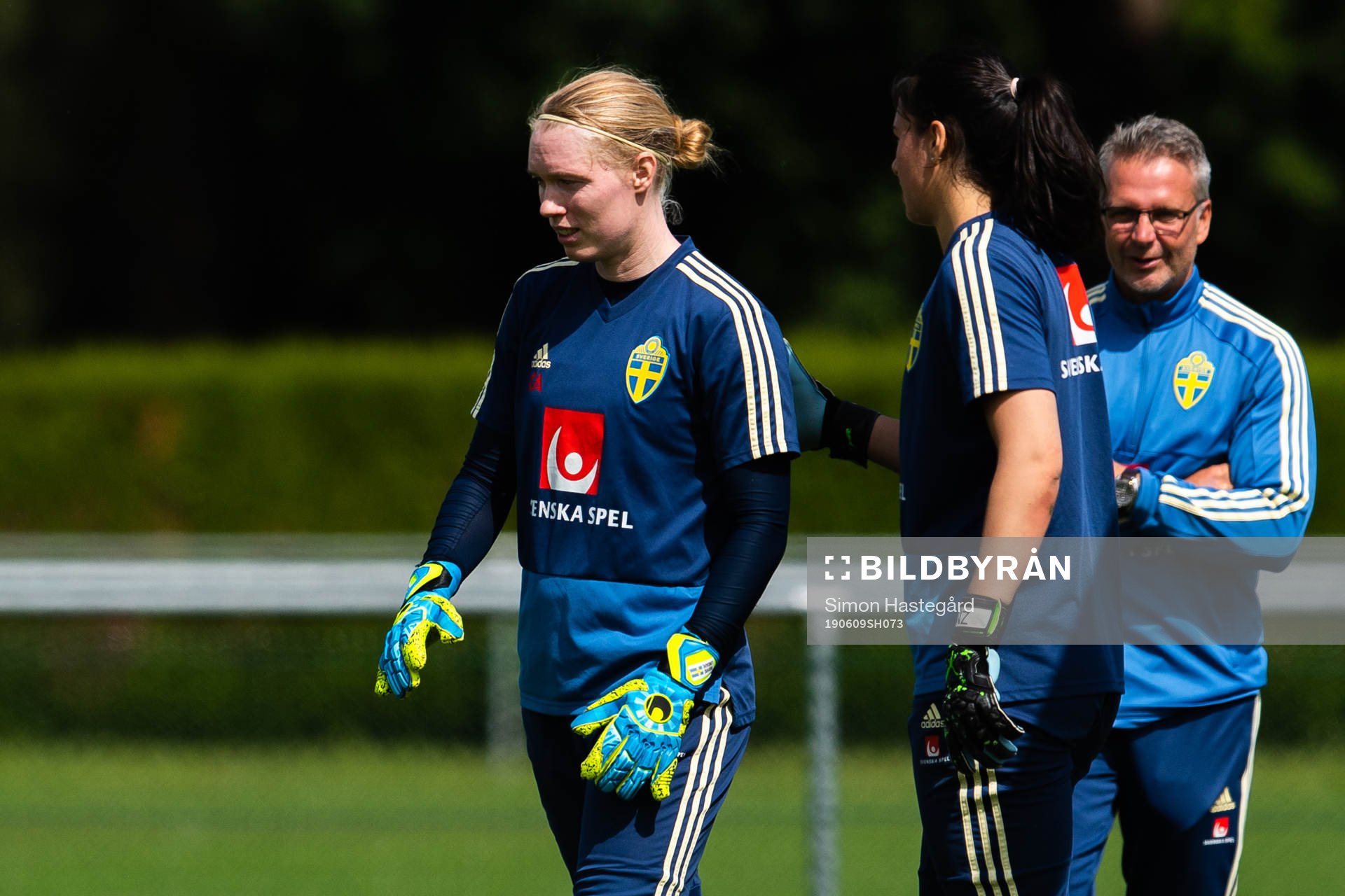 Goalkeepers Hedvig Lindahl and Zecira Musovic of Swedish