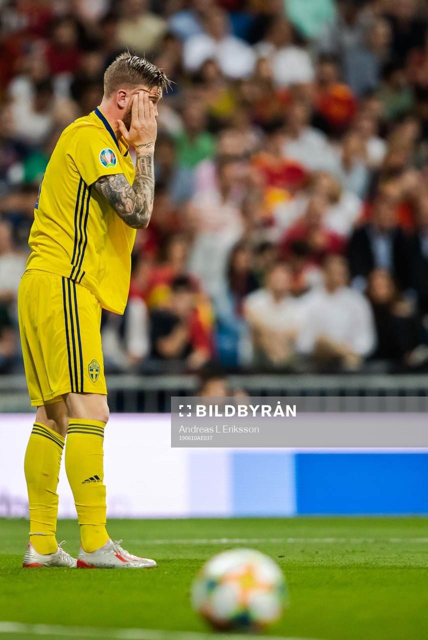 Pontus Jansson of Sweden in pain