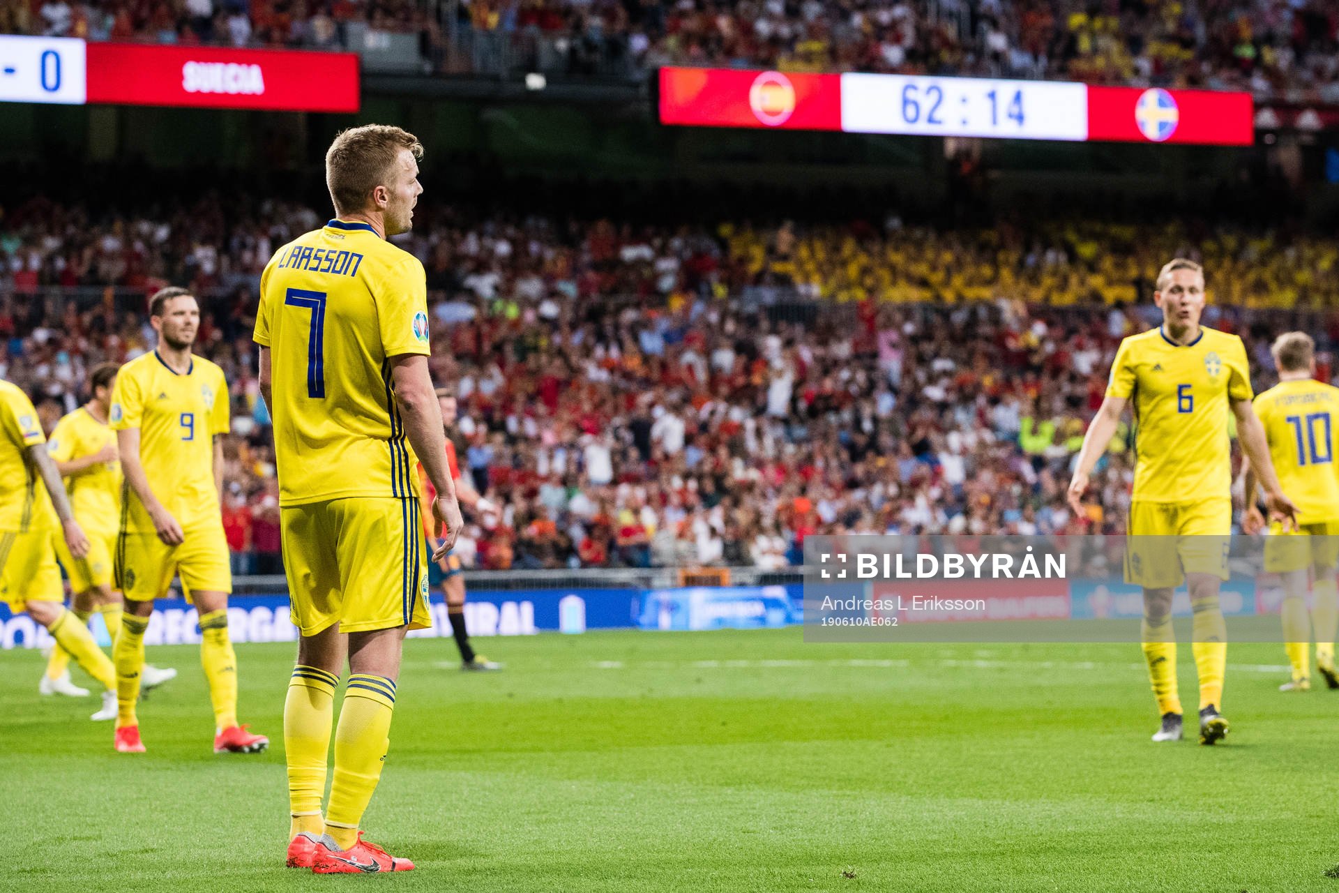 Sebastian Larsson of Sweden looks dejected