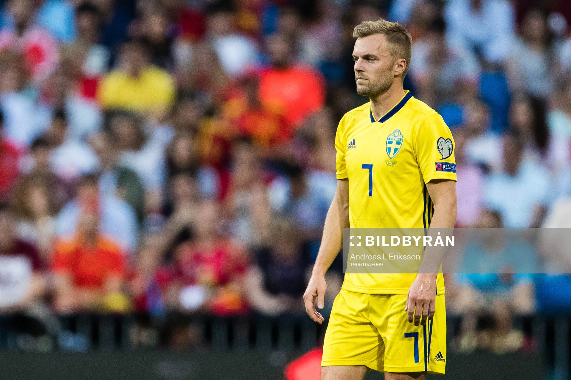 Sebastian Larsson of Sweden looks dejected