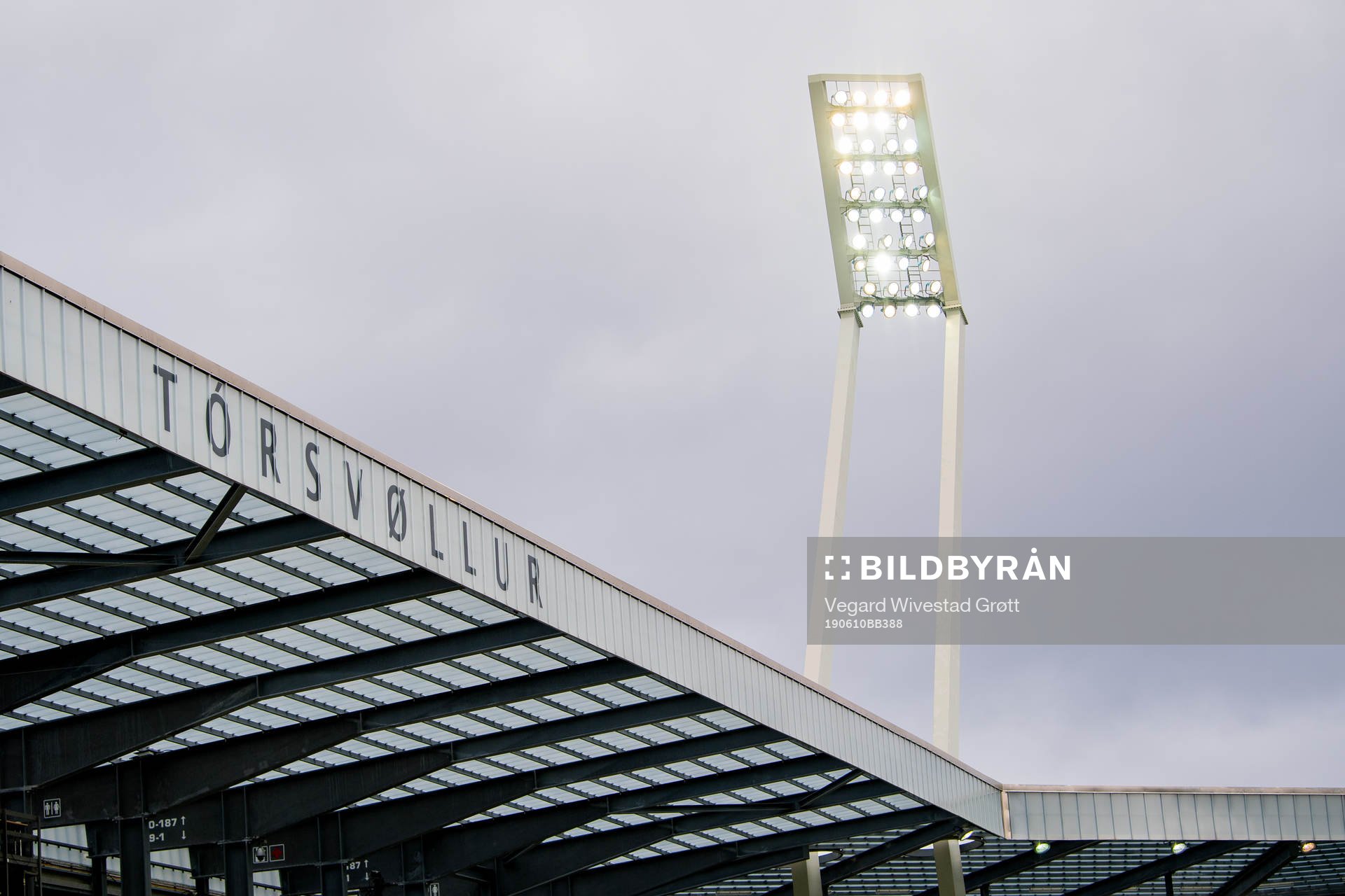 Floodlights at Torsvøllur