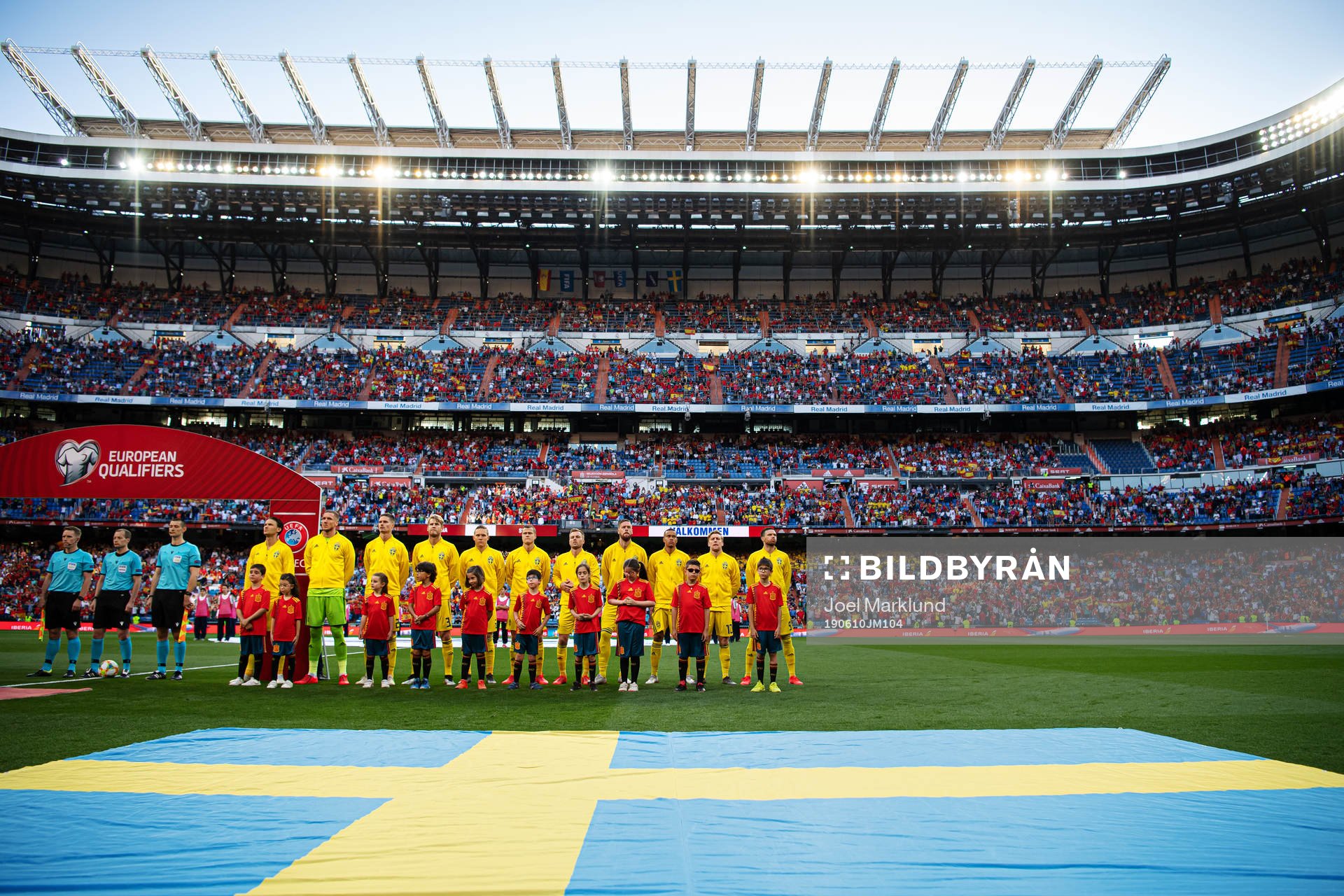 The starting eleven of Sweden is lined up
