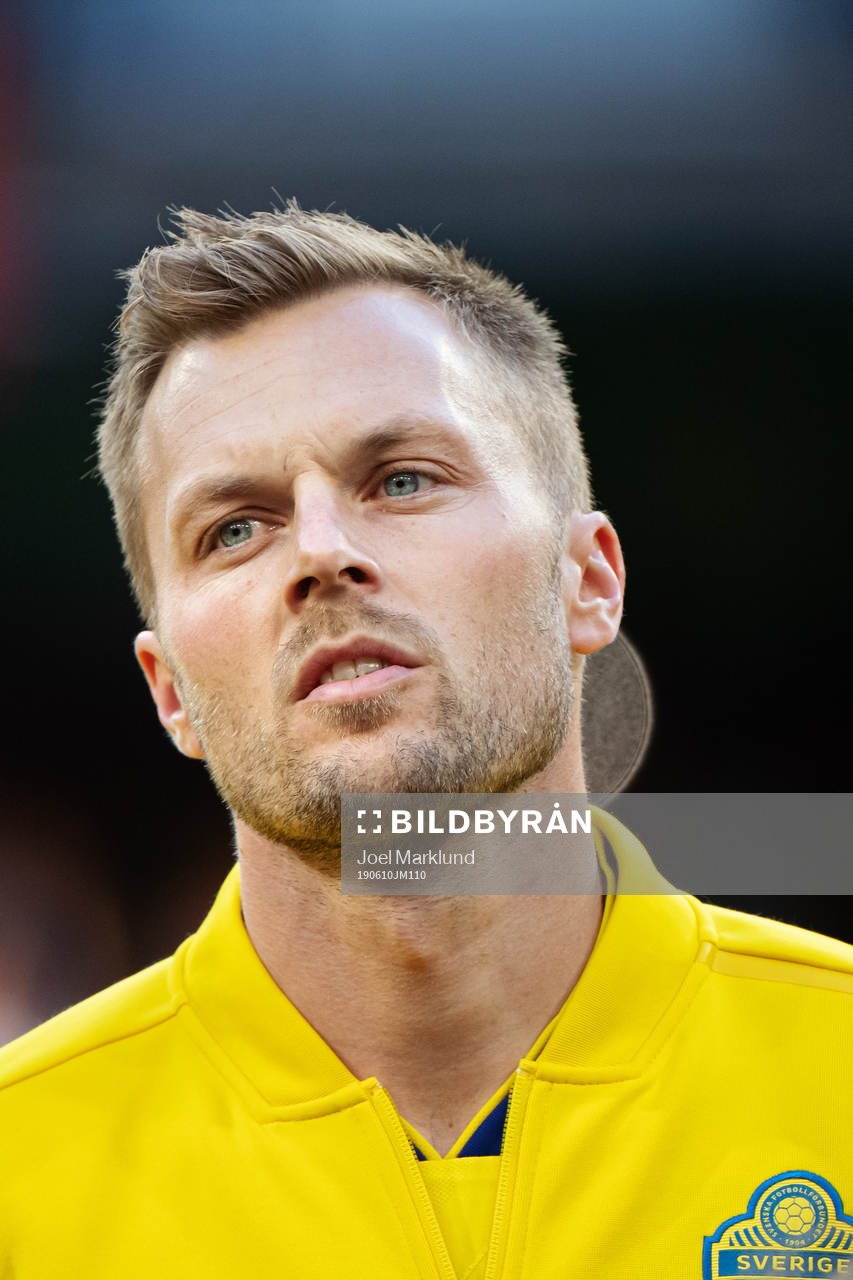 Sebastian Larsson of Sweden