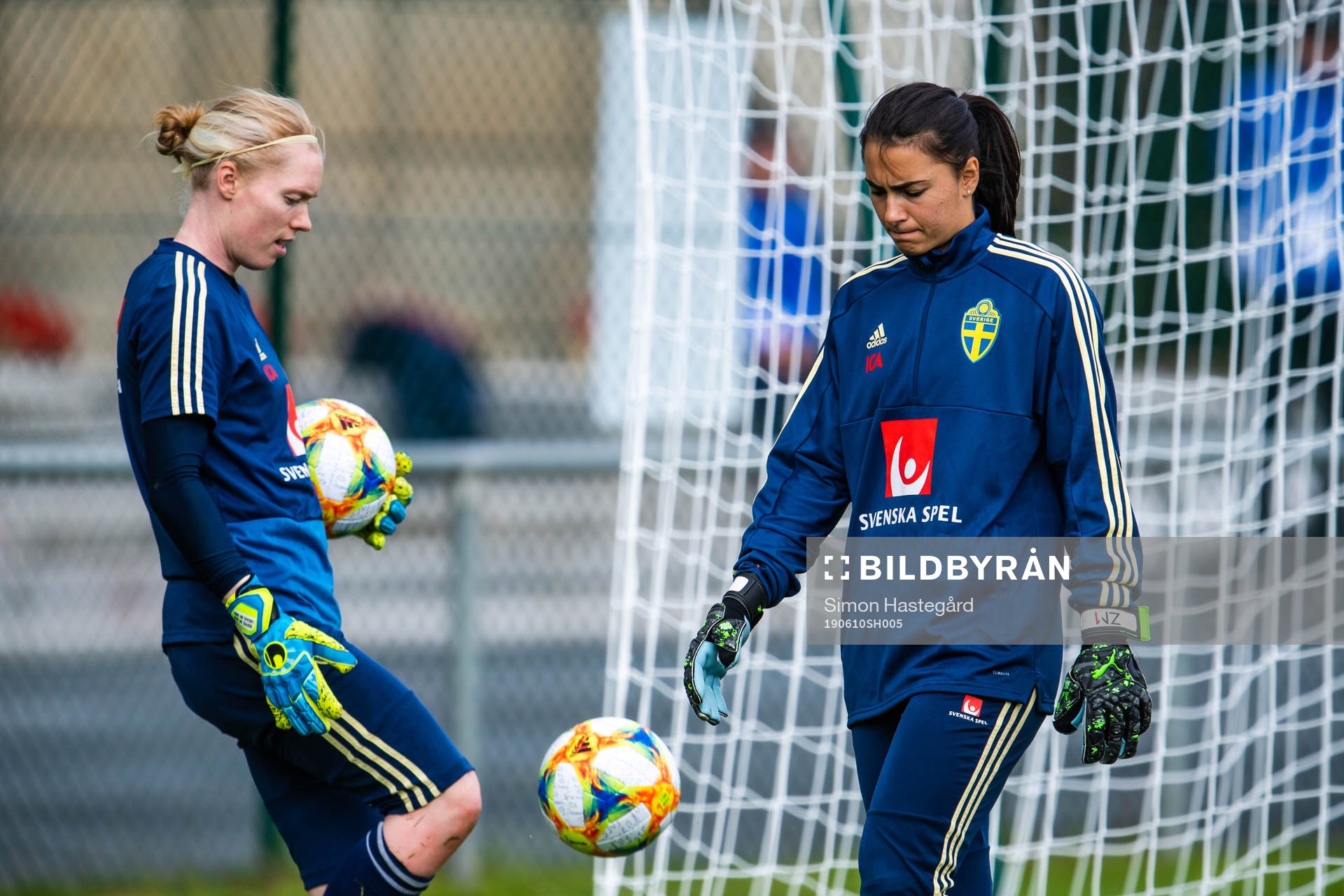 Goalkeepers Hedvig Lindahl and Zecira Musovic of Swedish