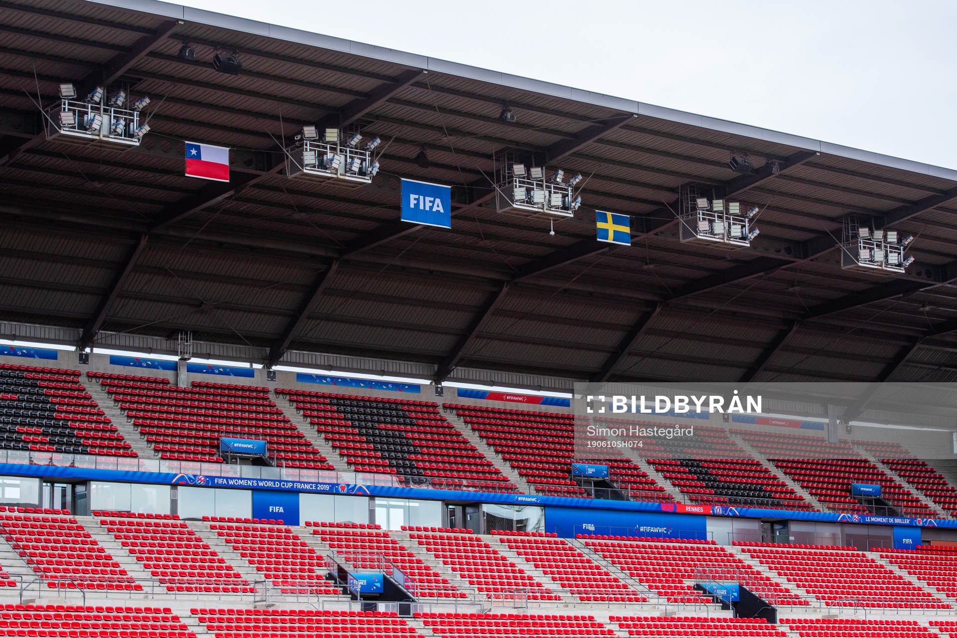 Flags of Chile and Sweden
