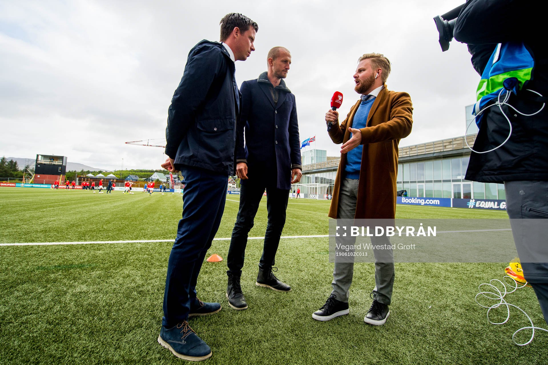 Jesper Mathisen, Brede Hangeland and Marius Skjelbæk of TV