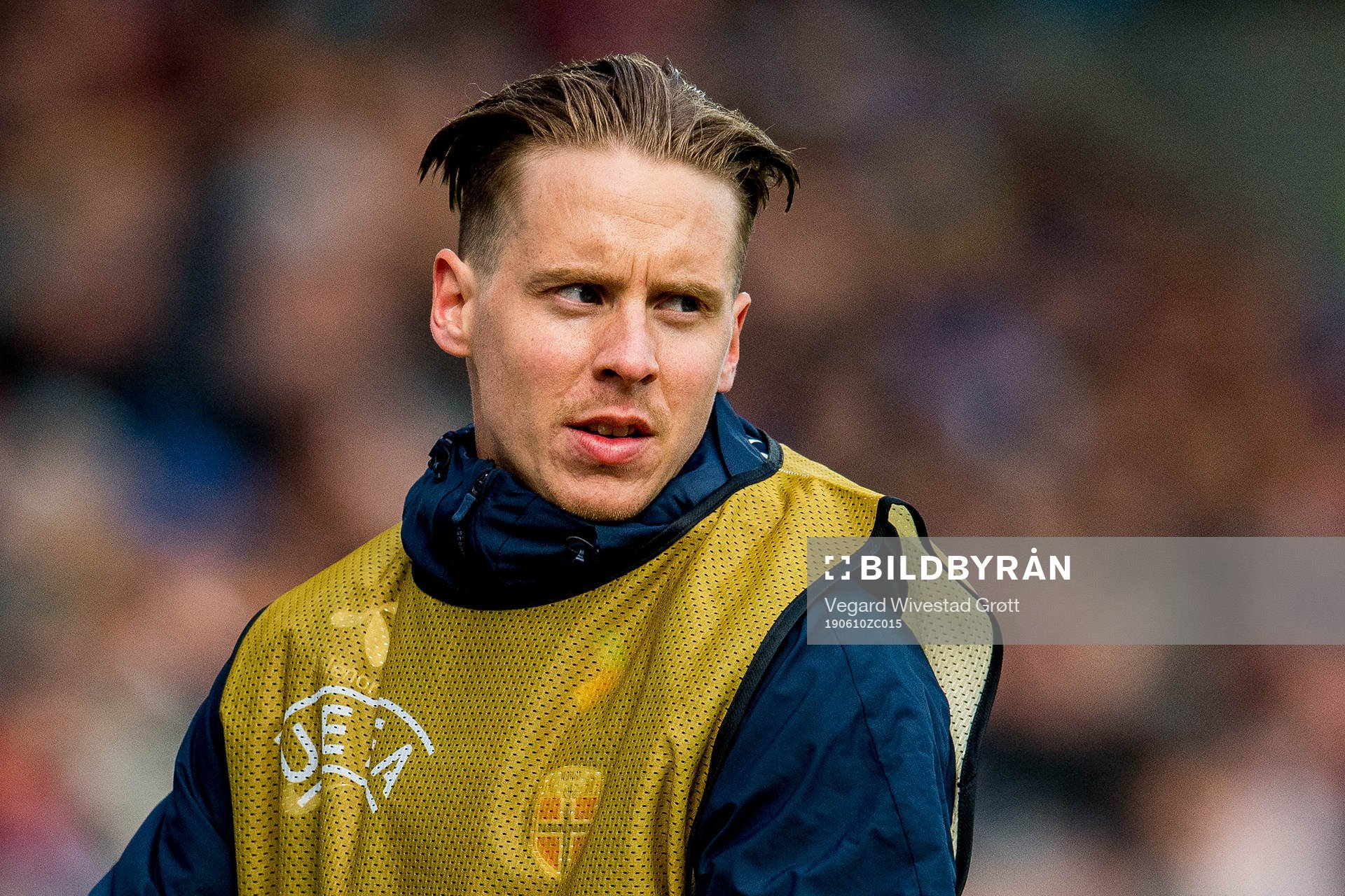 Stefan Johansen of Norway warms up