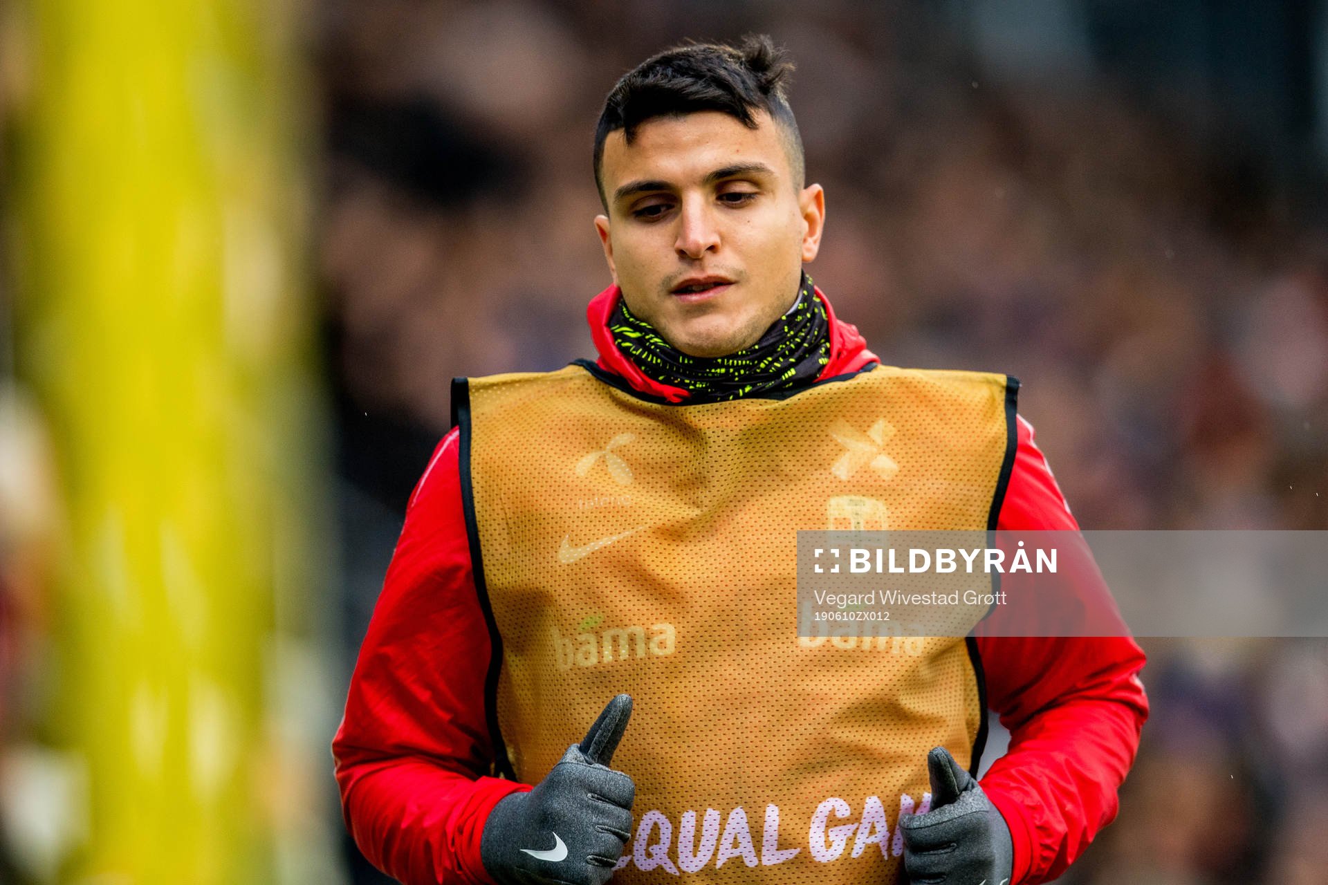 Mohamed Elyounoussi of Norway warms up