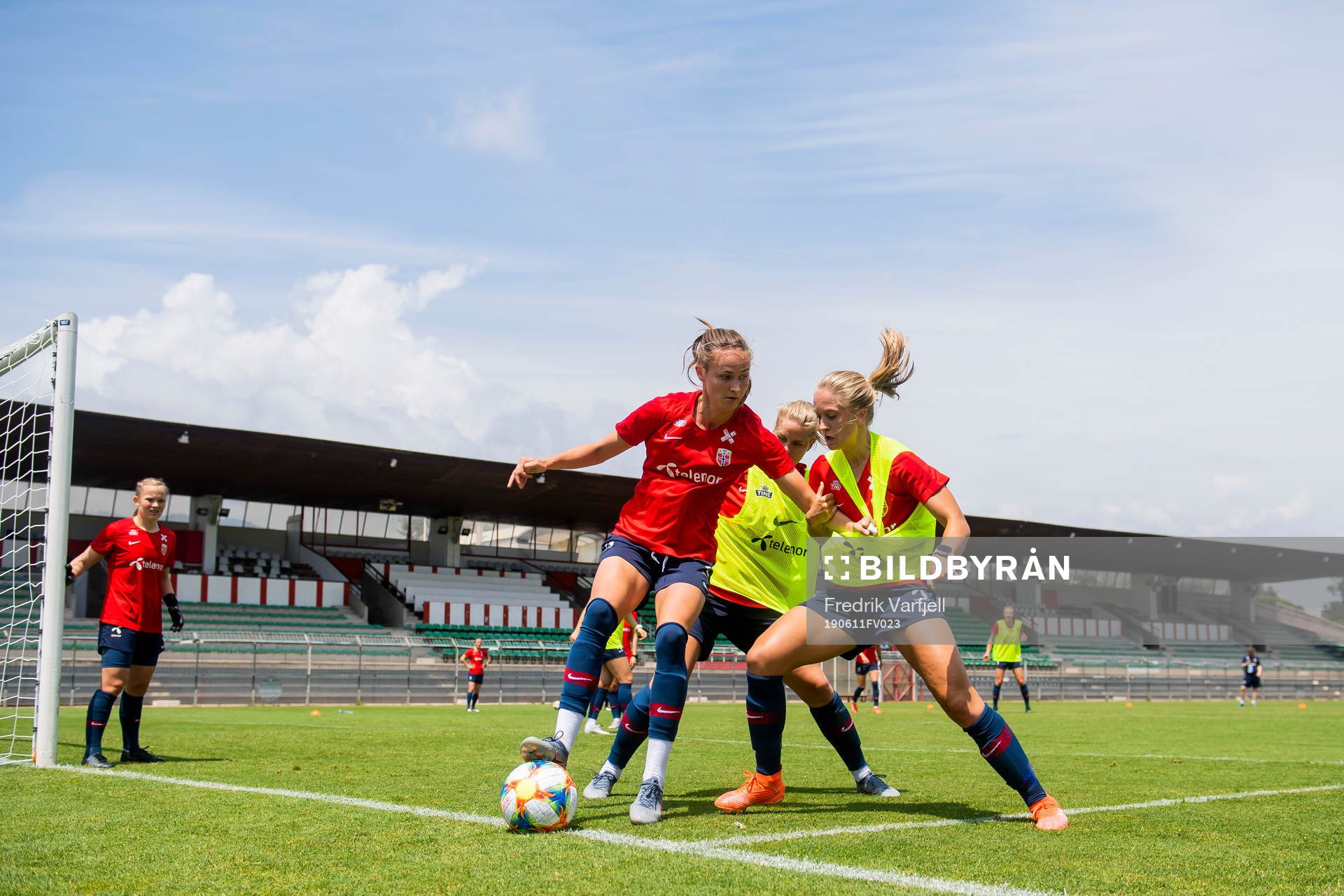 Caroline Graham Hansen and Amalie Vevle Eikeland of Norway