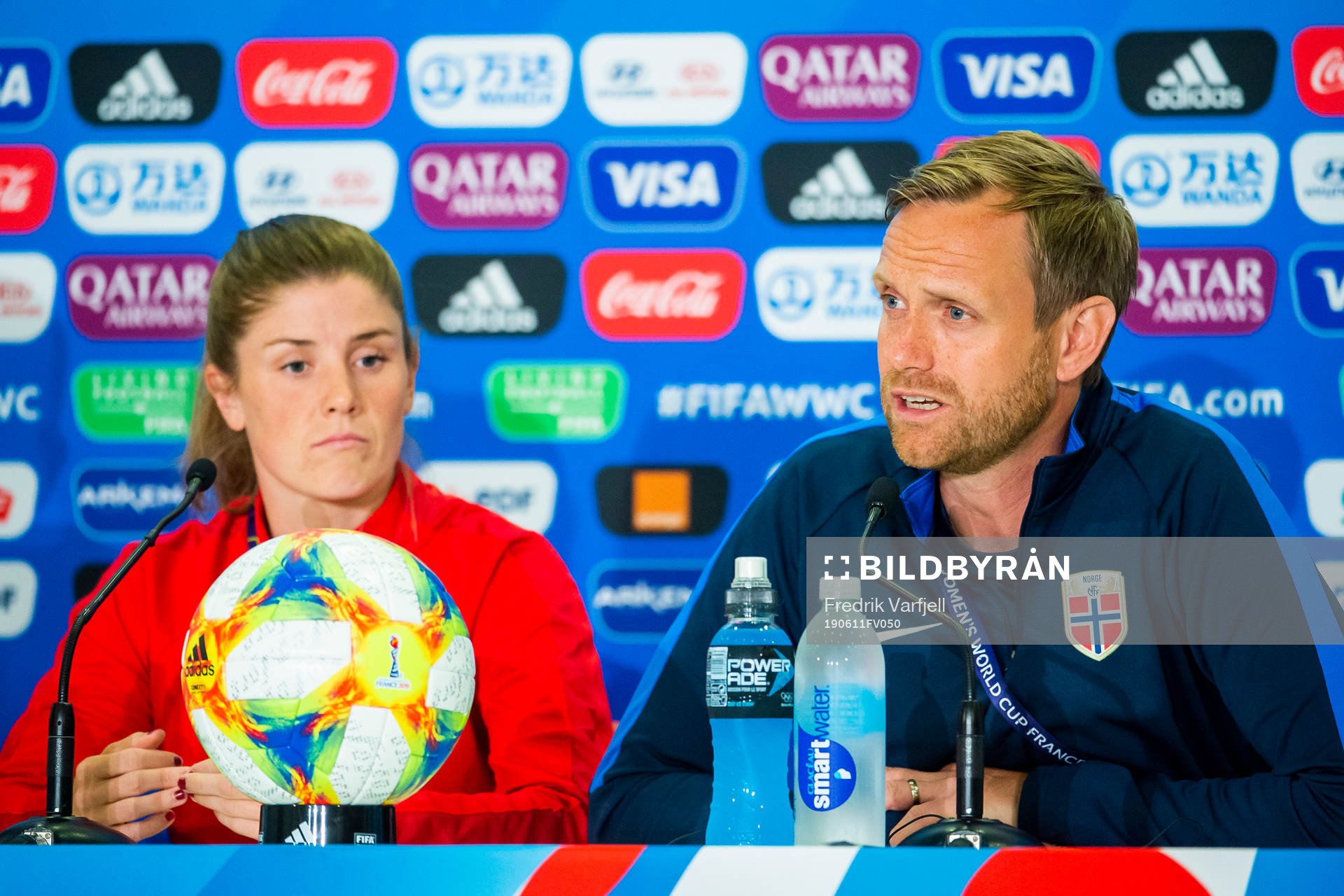 Maren Nævdal Mjelde of Norway and Martin Sjögren, head