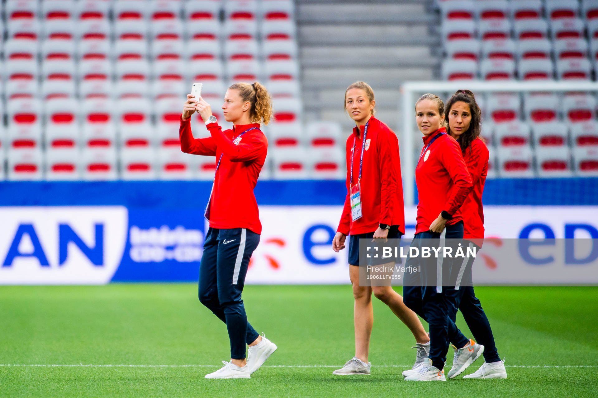 Synne Skinnes Hansen, goalkeeper Cecilie Hauståker