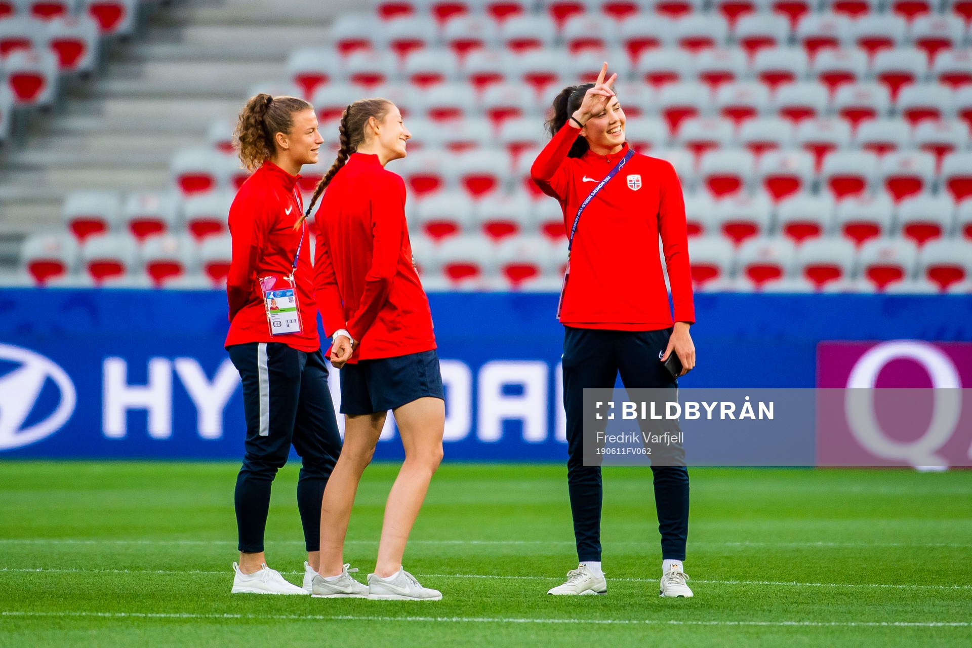 Synne Skinnes Hansen, goalkeeper Cecilie Hauståker