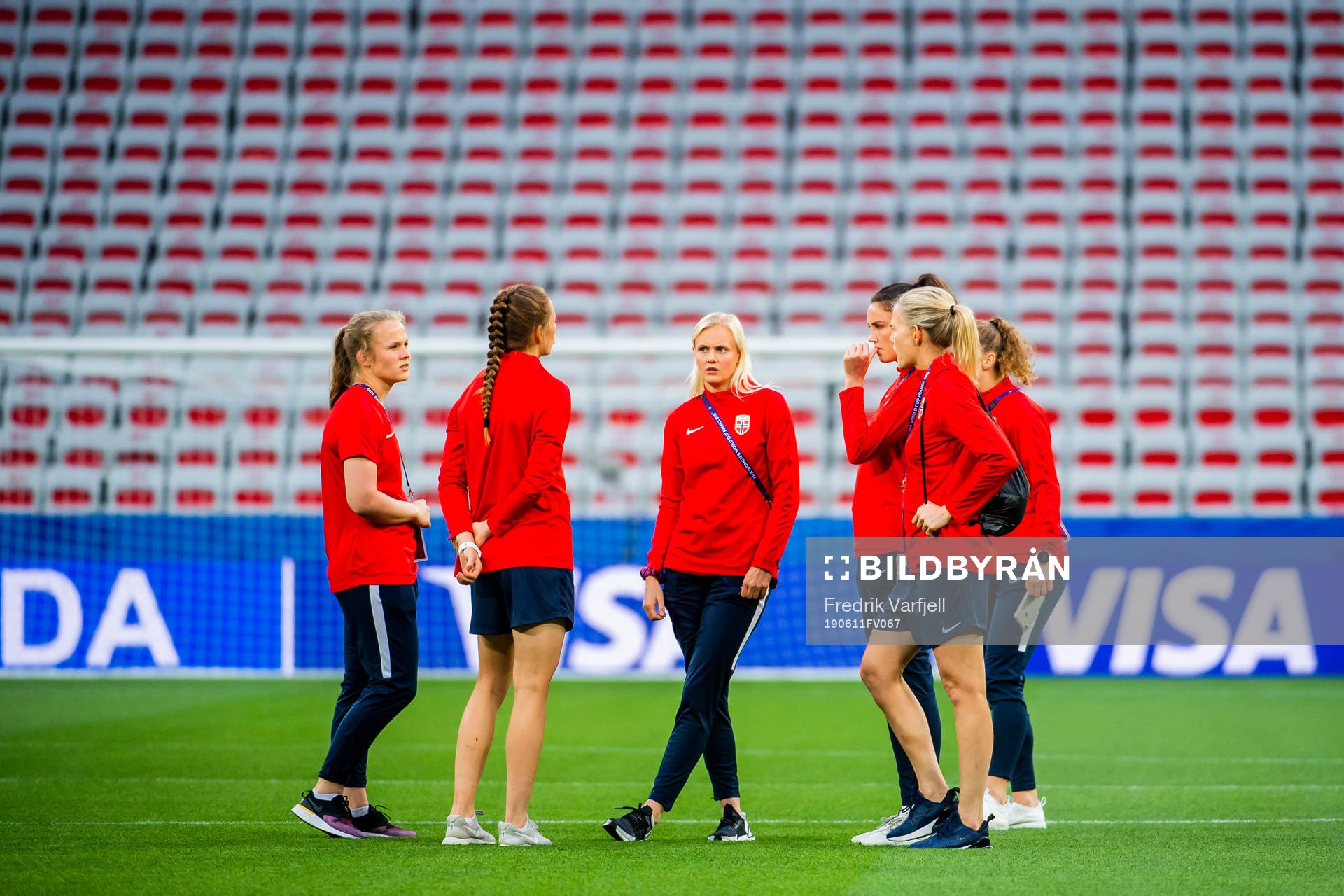 Goalkeeper Oda Maria Hove Bogstad, goalkeeper Cecilie