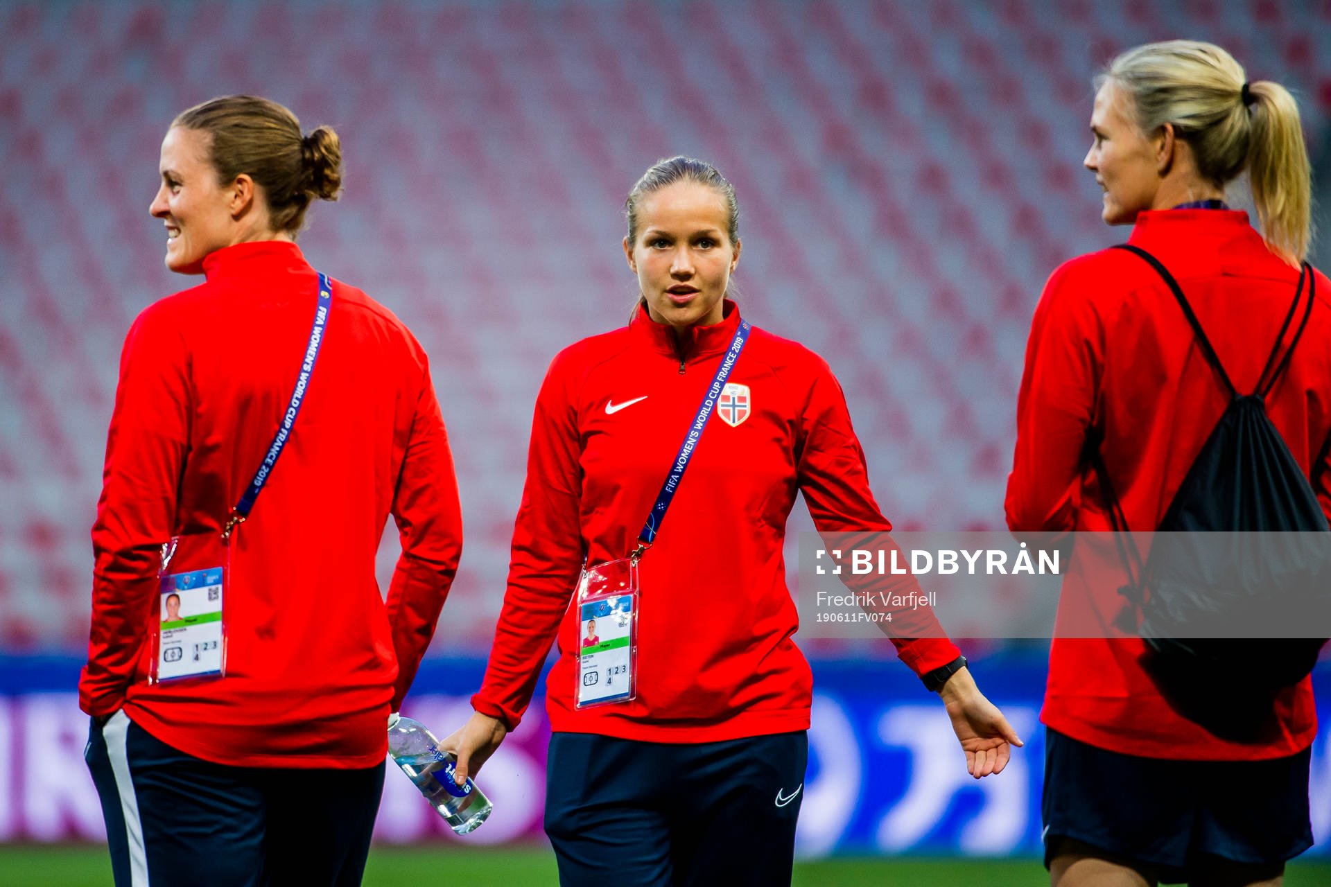 Isabell Lehn Herlovsen, Guro Reiten and goalkeeper Ingrid