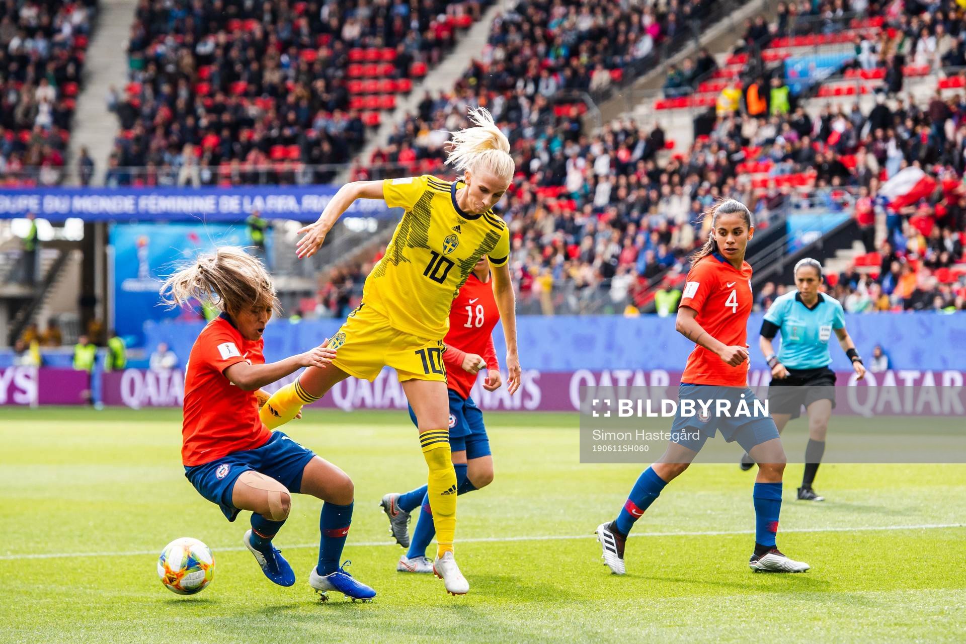 Javiera Paz Toro Ibarra of Chile and Sofia Jakobsson of