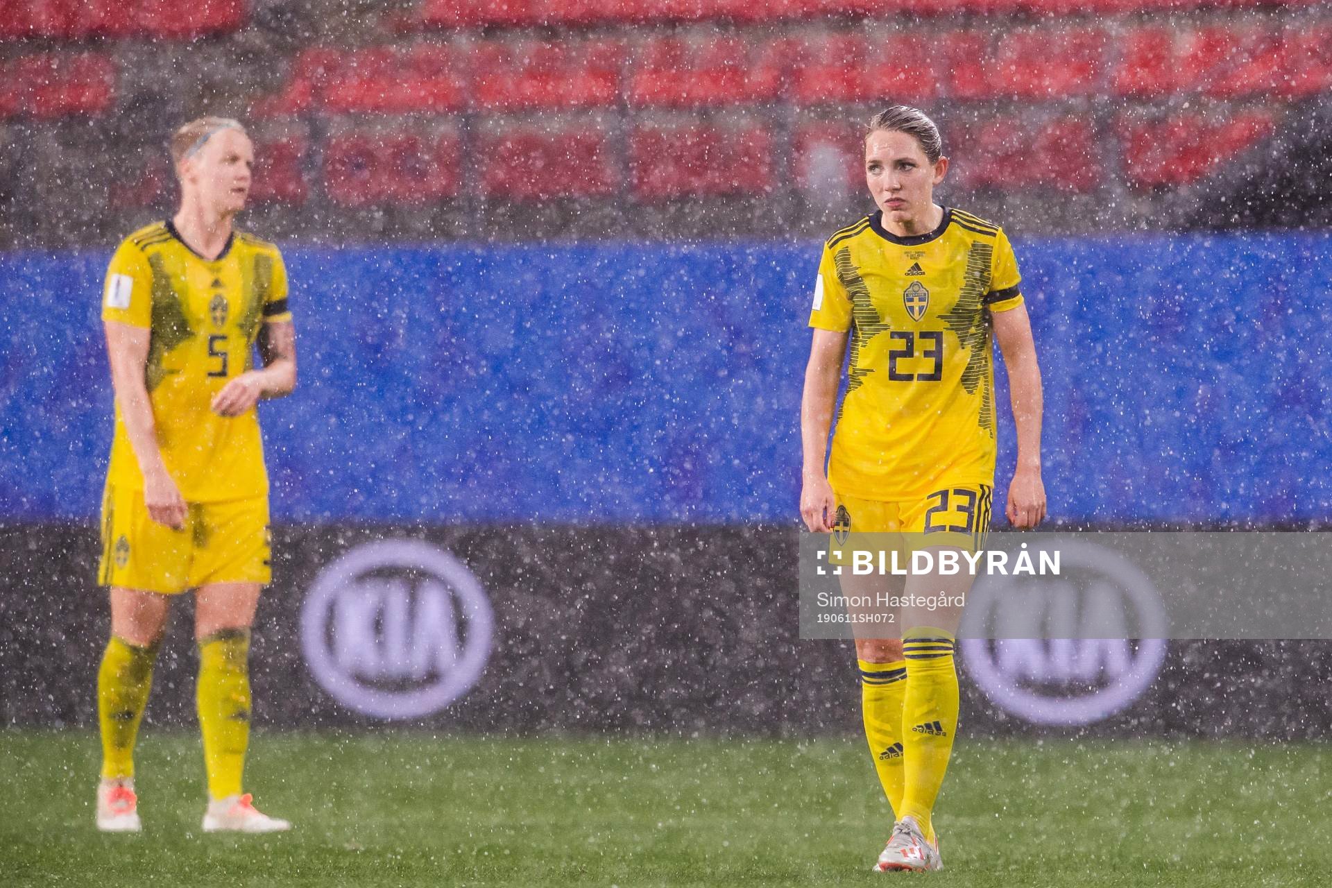 Nilla Fischer and Elin Rubensson of Sweden