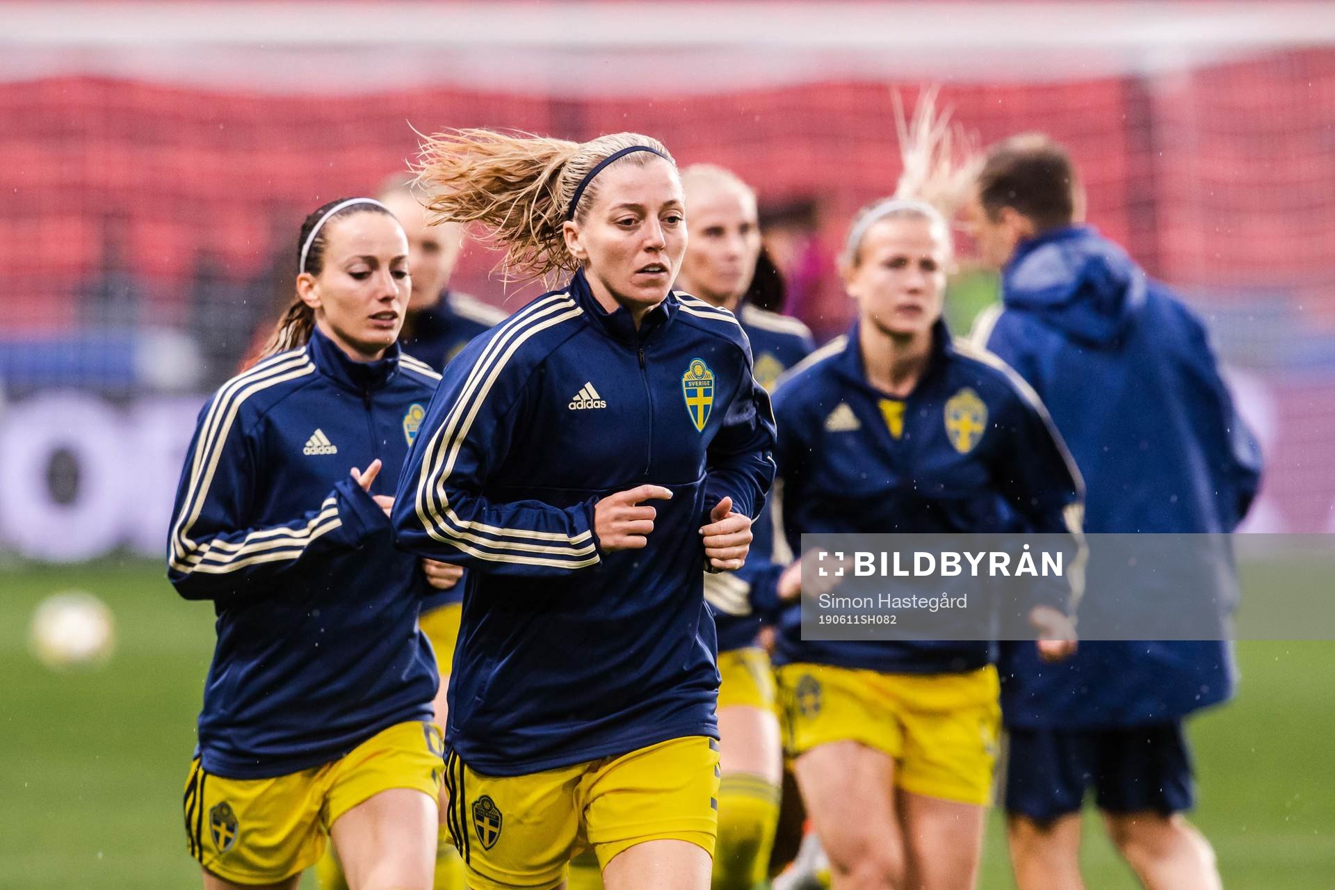 Linda Sembrant of Sweden warms up