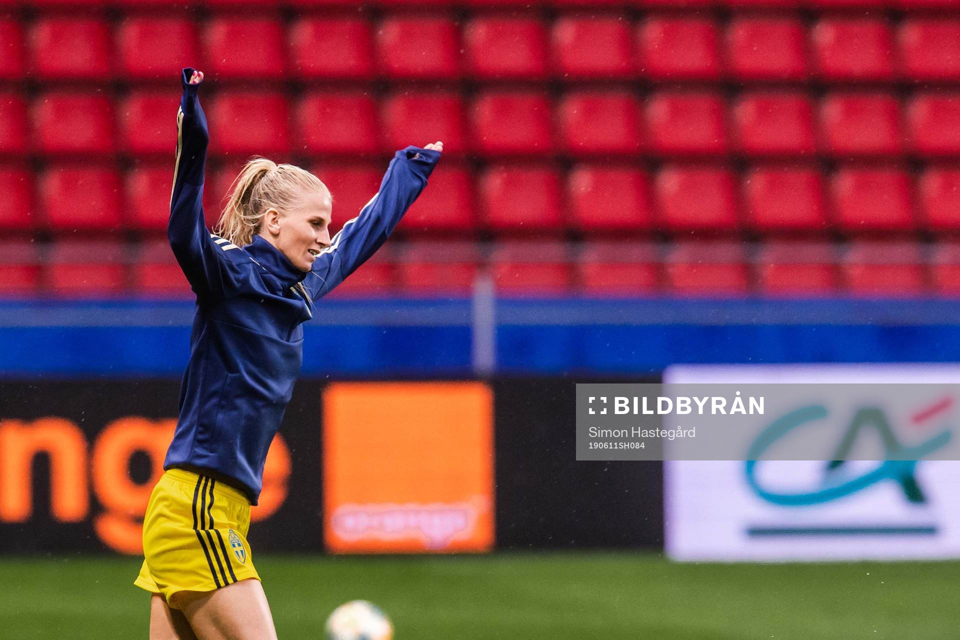 Sofia Jakobsson of Sweden warms up