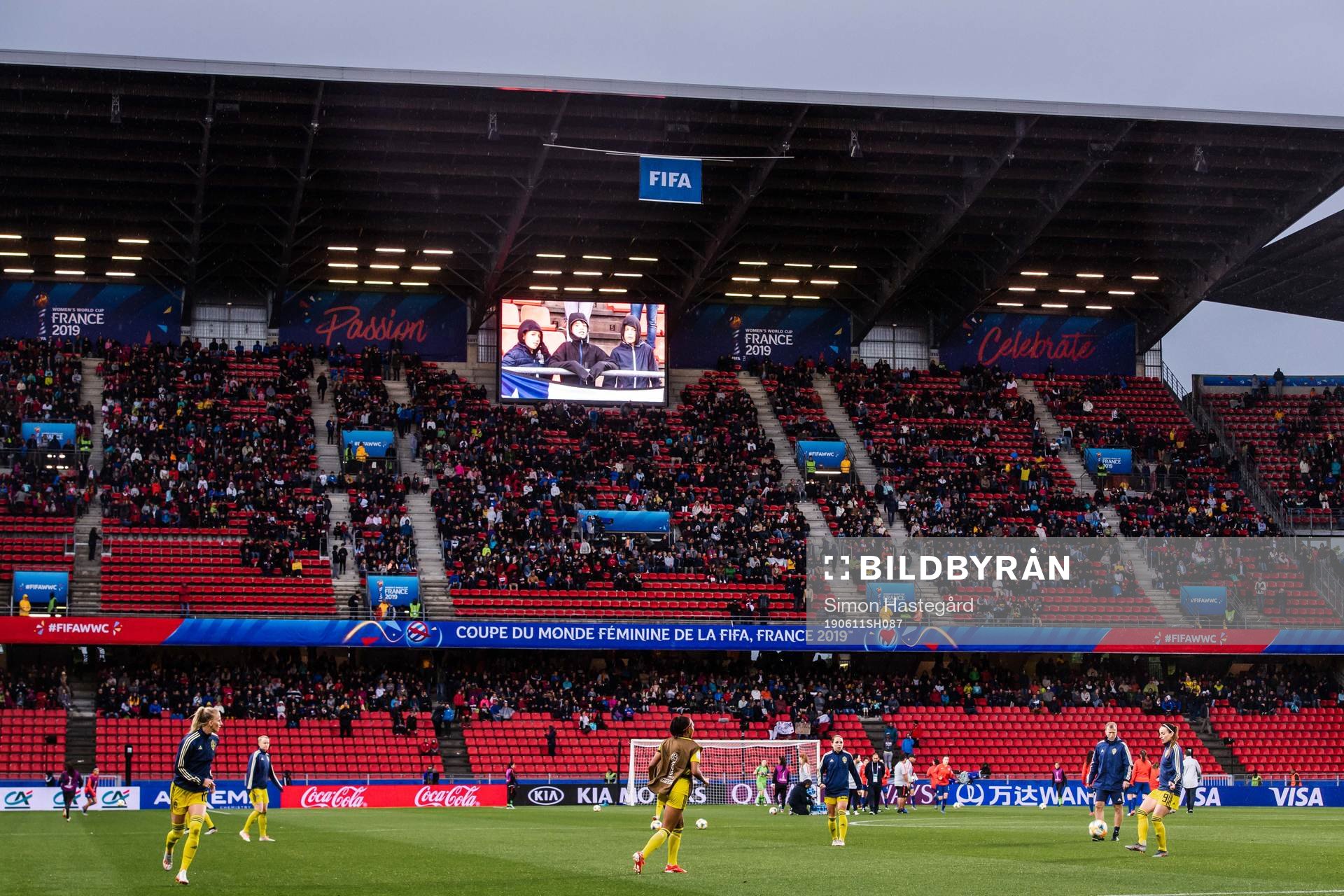 Players of Sweden warm up