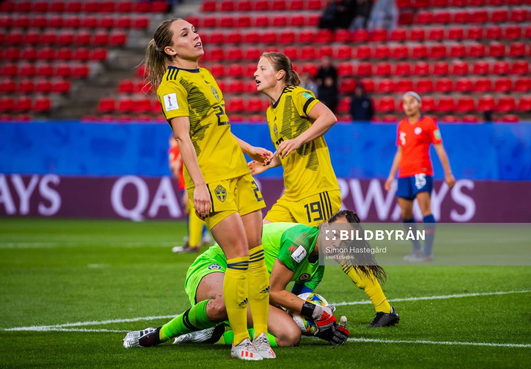 Elin Rubensson and Anna Anvegård of Sweden look dejected