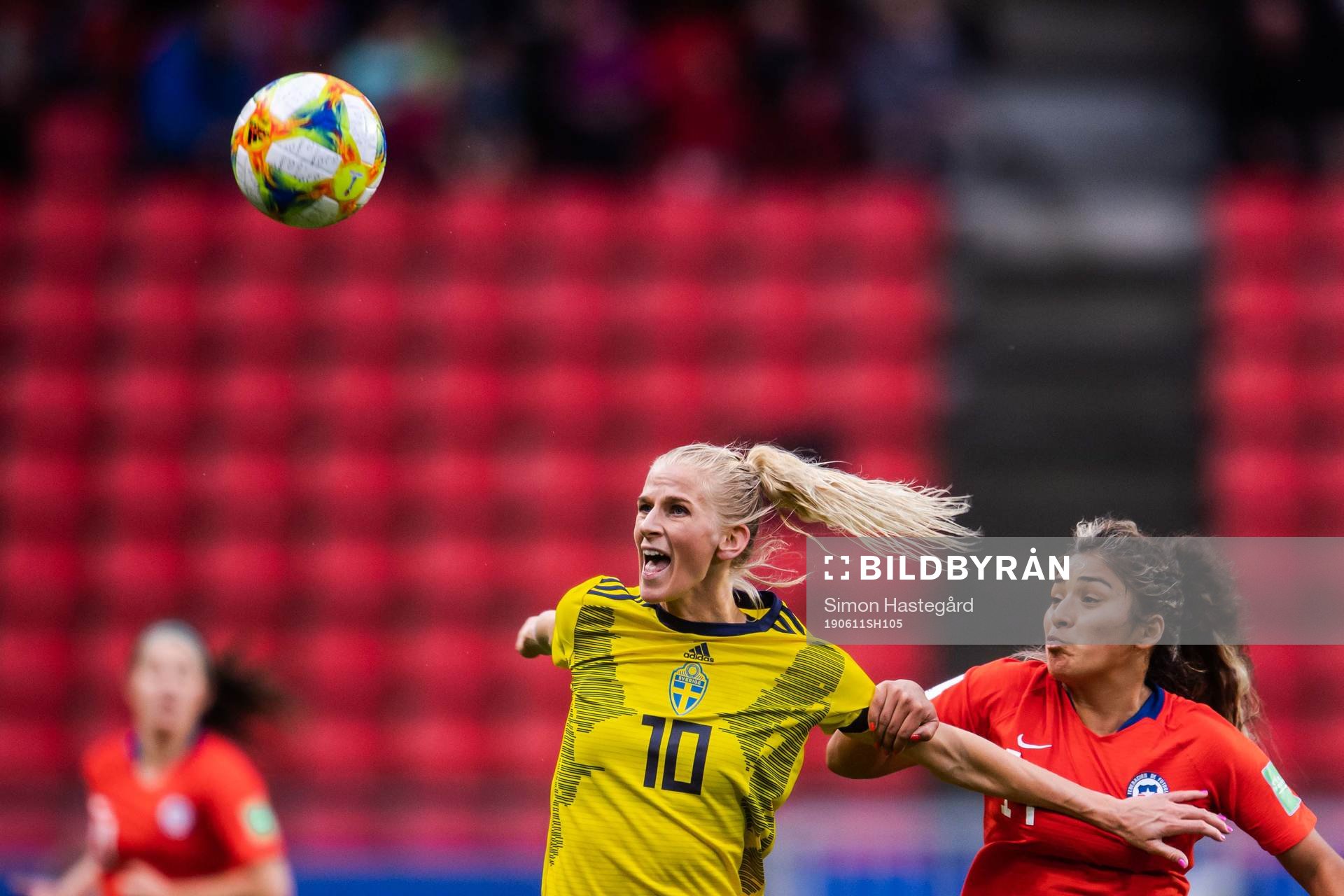 Sofia Jakobsson of Sweden and Javiera Paz Toro Ibarra of