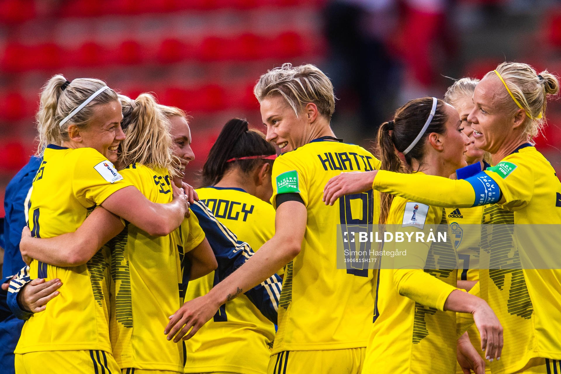 Hanna Glas , Lina Hurtig, Kosovare Asllani and Caroline