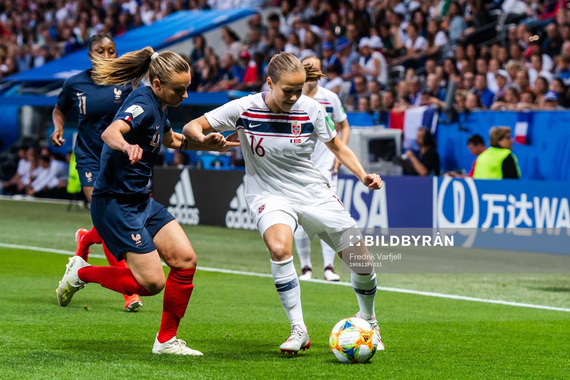 Marion Torrent of France and Guro Reiten of Norway