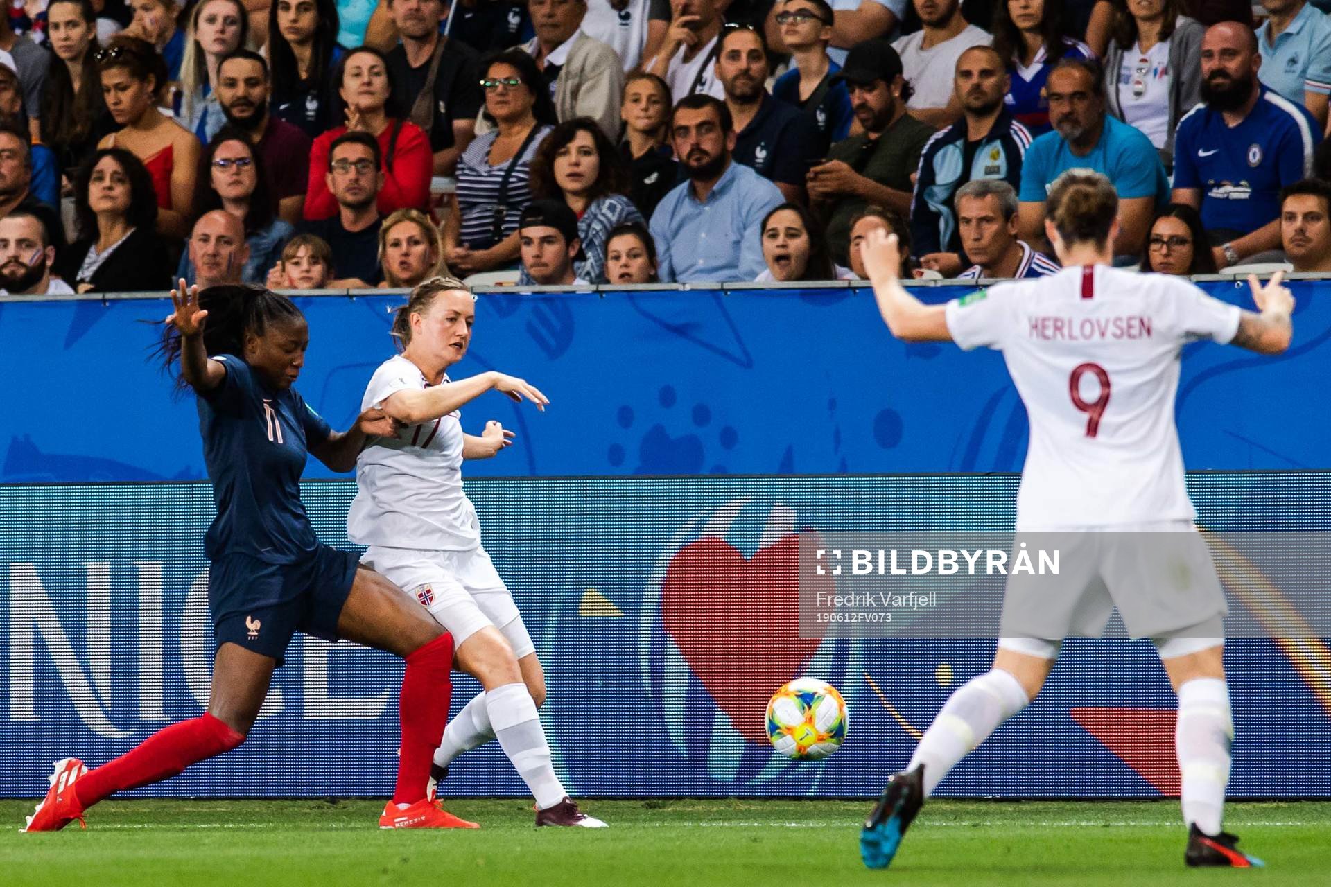 Kadidiatou Diani of France and Kristine Minde of Norway