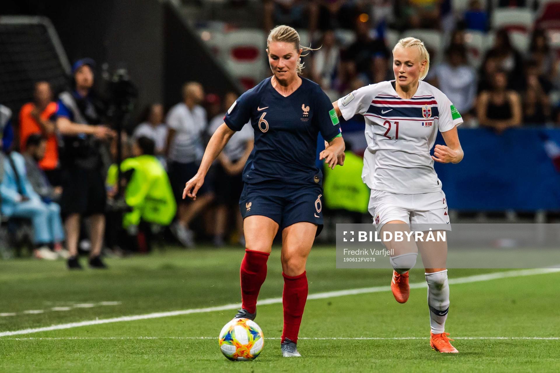 Amandine Henry of France and Karina Sævik of Norway
