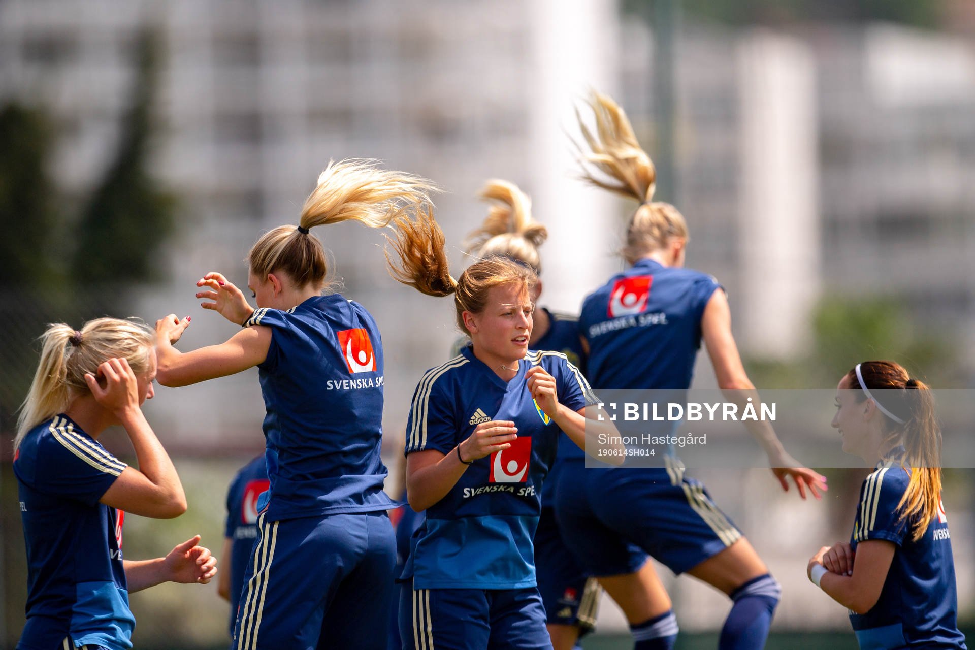 Elin Rubensson and Anna Anvegård of Sweden