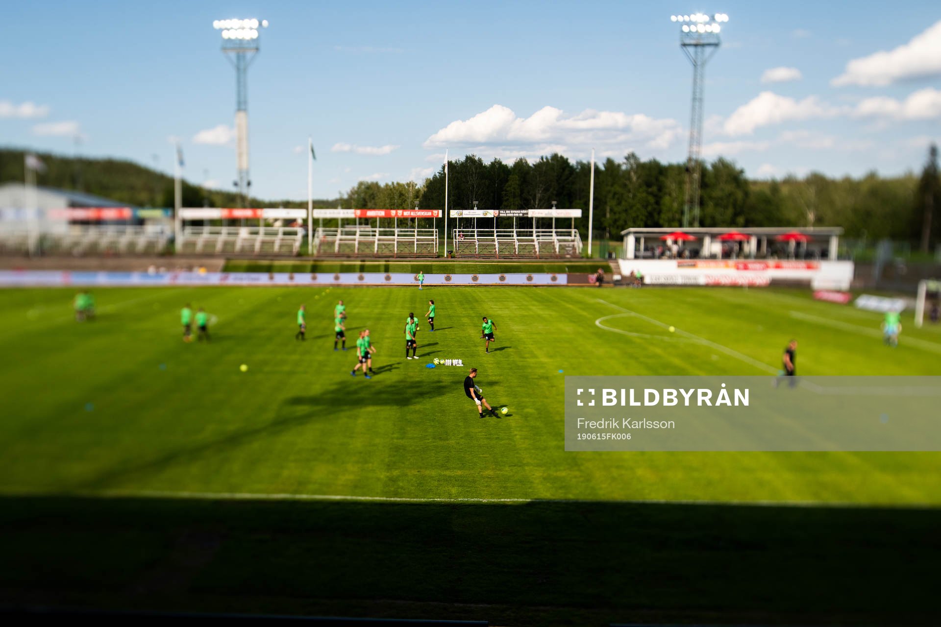 Västerås spelare värmer upp