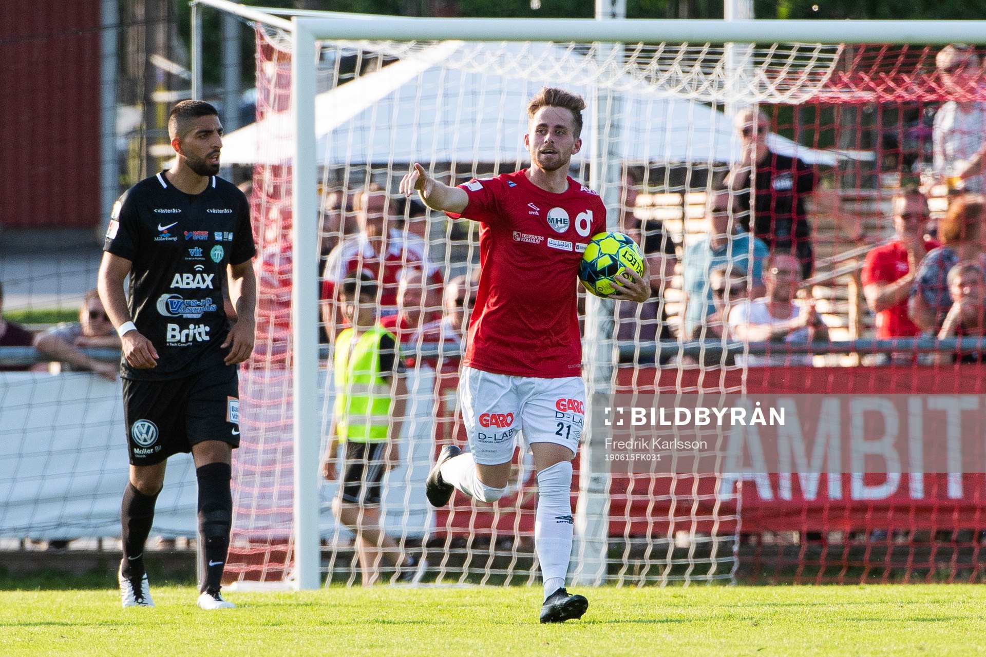  Degerfors Rasmus Alm jublar