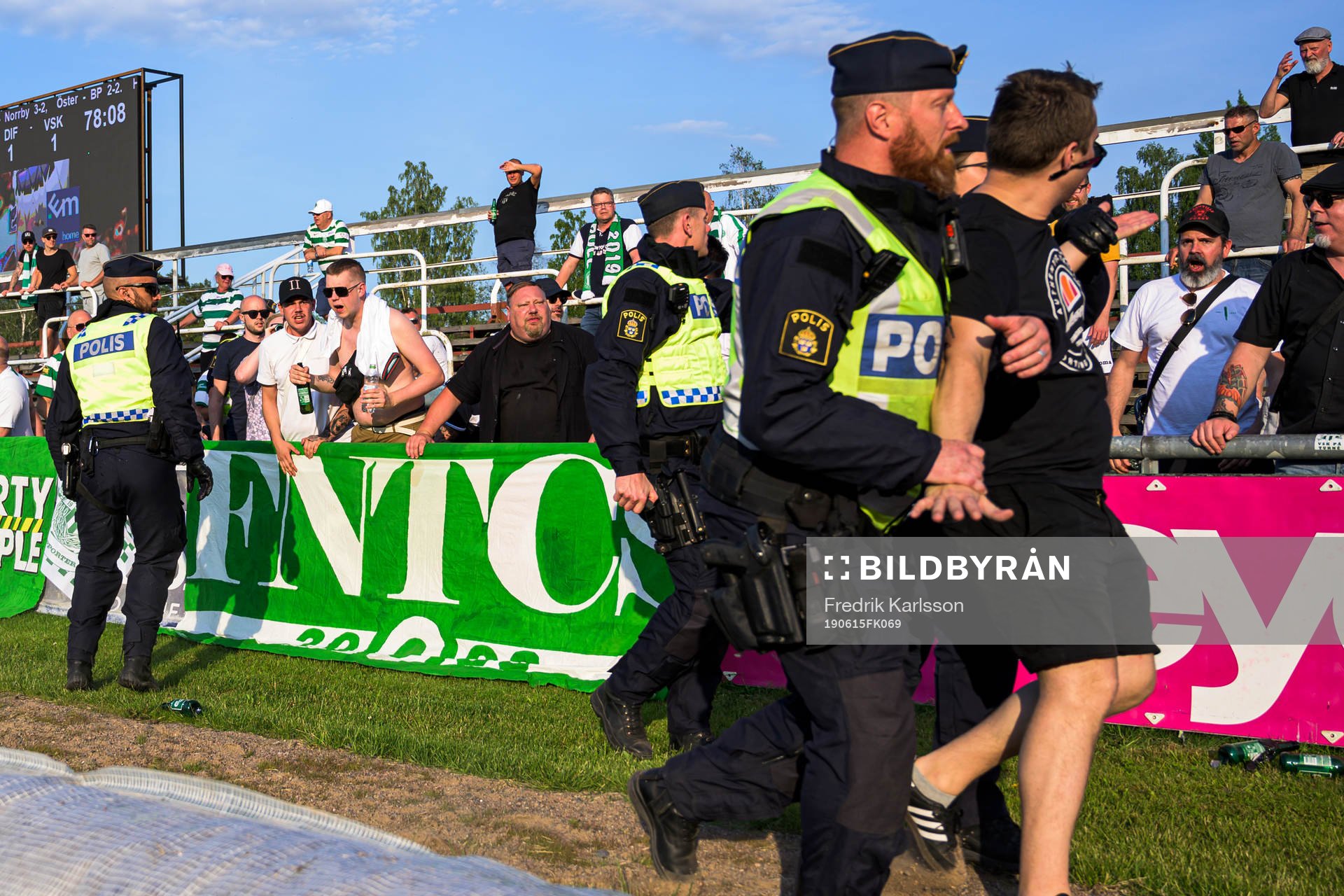 En Västerås supporter blir gripen