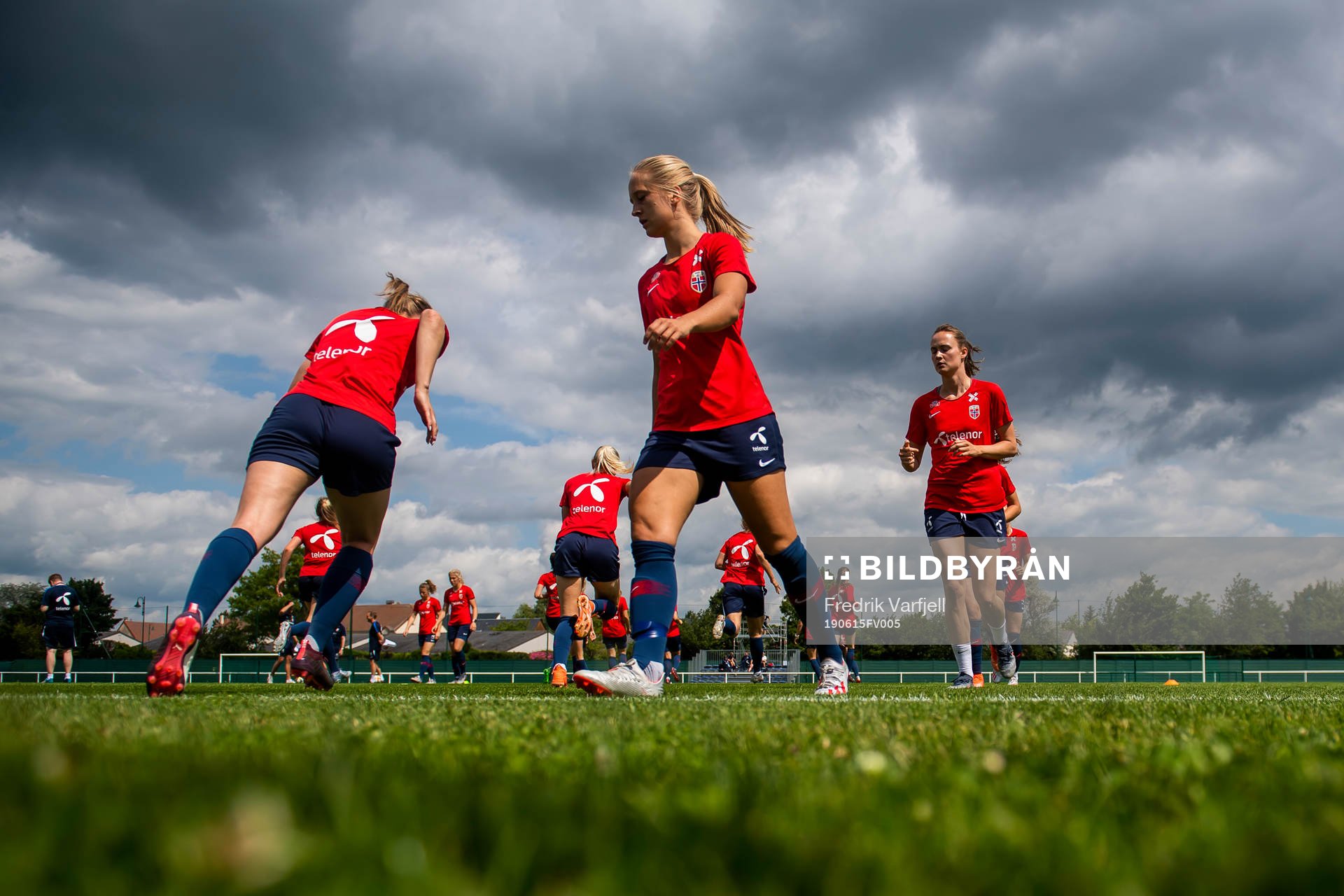 Amalie Vevle Eikeland and Caroline Graham Hansen of Norway