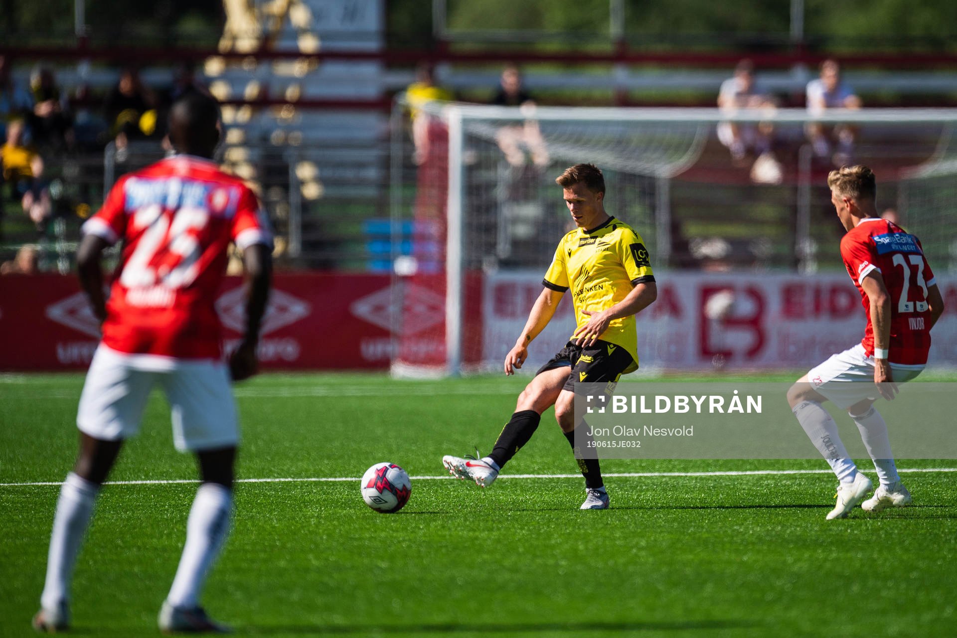 Eirik Wichne of Start and Martin Vinjor of Kongsvinger