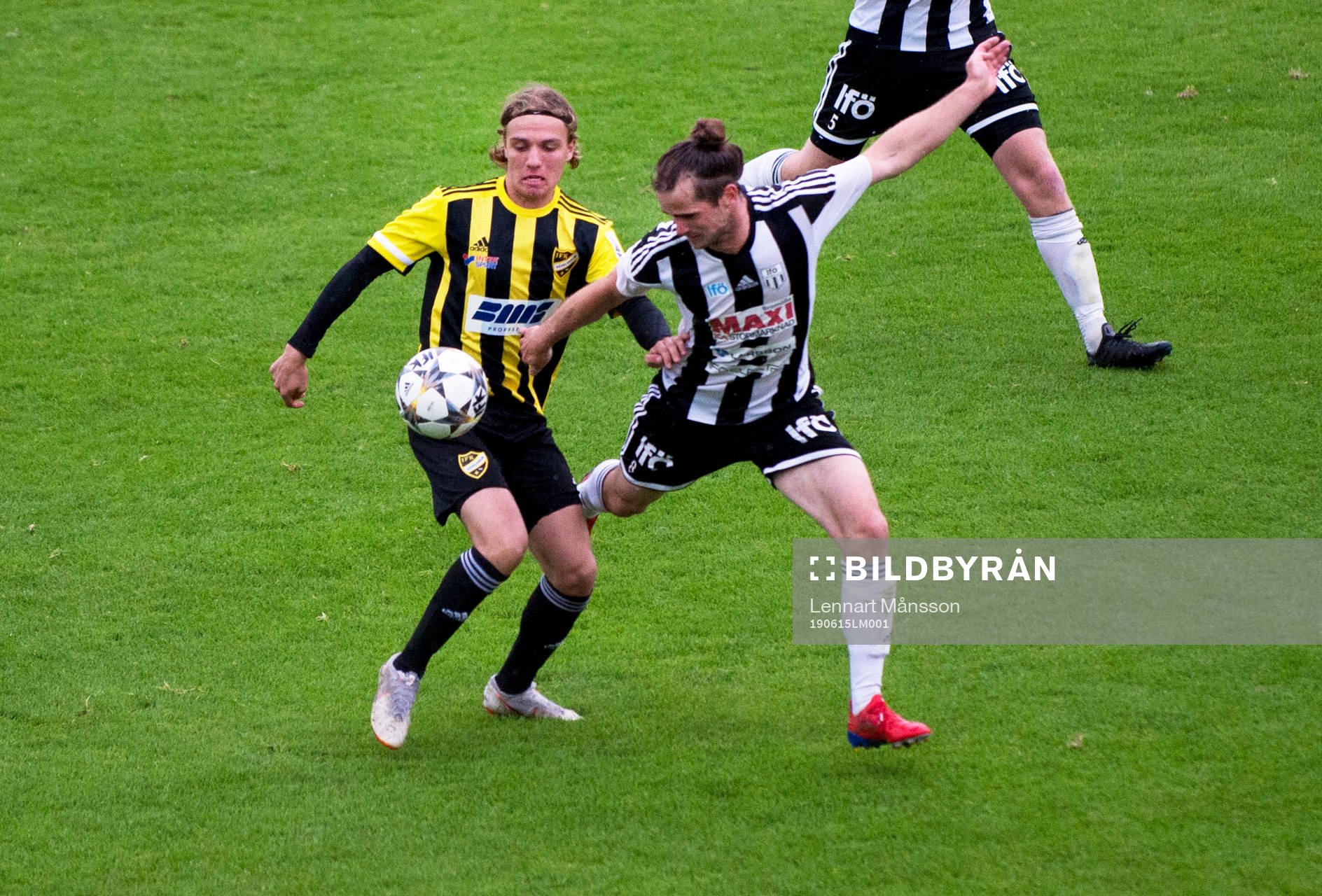  IFK Hässleholms Isaak Holmberg i matchen i division 2 mellan IFK Hässleholm och Bromölla i Hässleholm 15 juni 2019.  