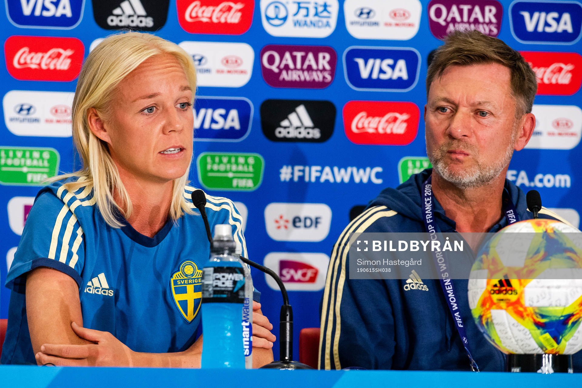 Caroline Seger and Peter Gerhardsson, Head coach of Sweden
