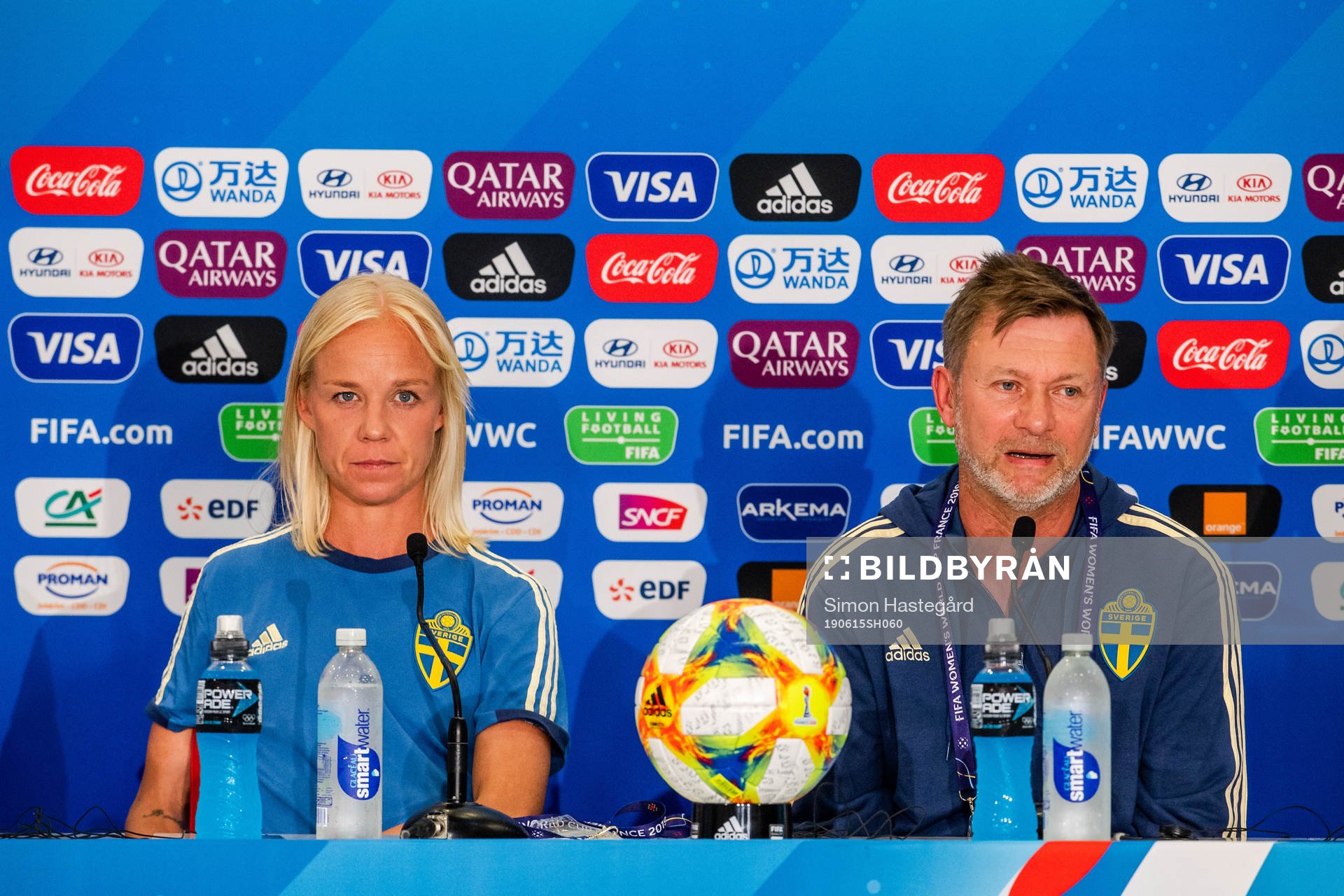 Caroline Seger and Peter Gerhardsson, Head coach of Sweden