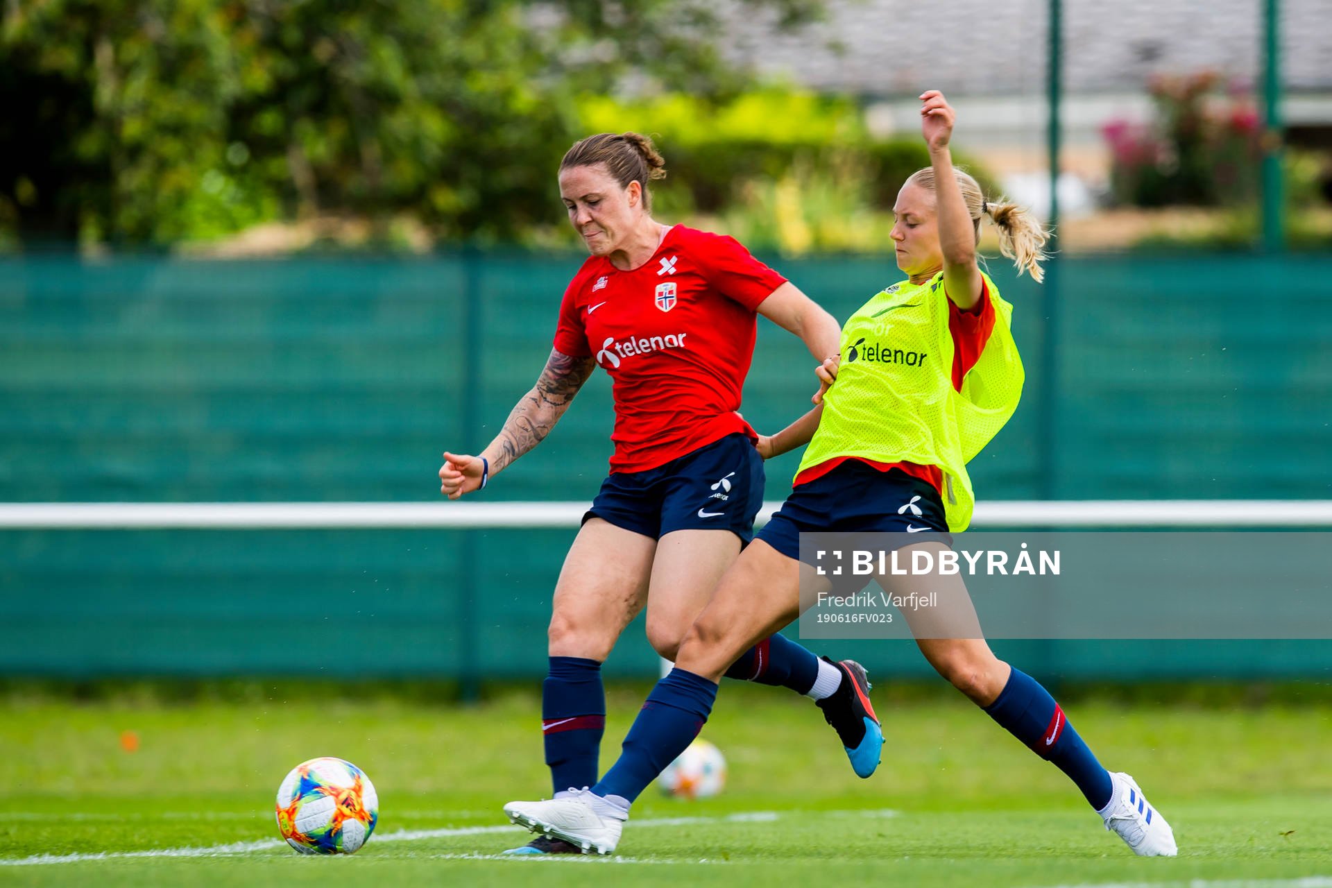 Isabell Lehn Herlovsen and Lisa Naalsund of Norway