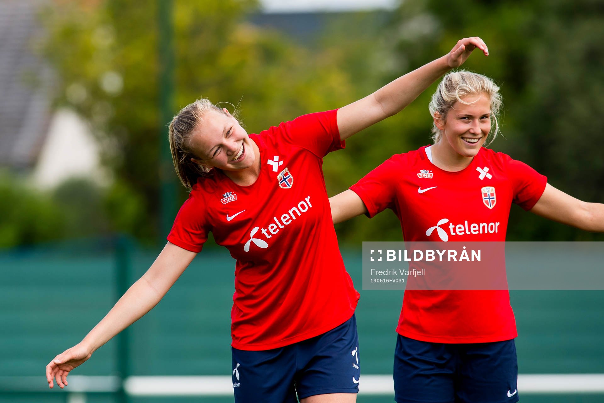 Frida Leonhardsen Maanum and Emilie Nautnes of Norway