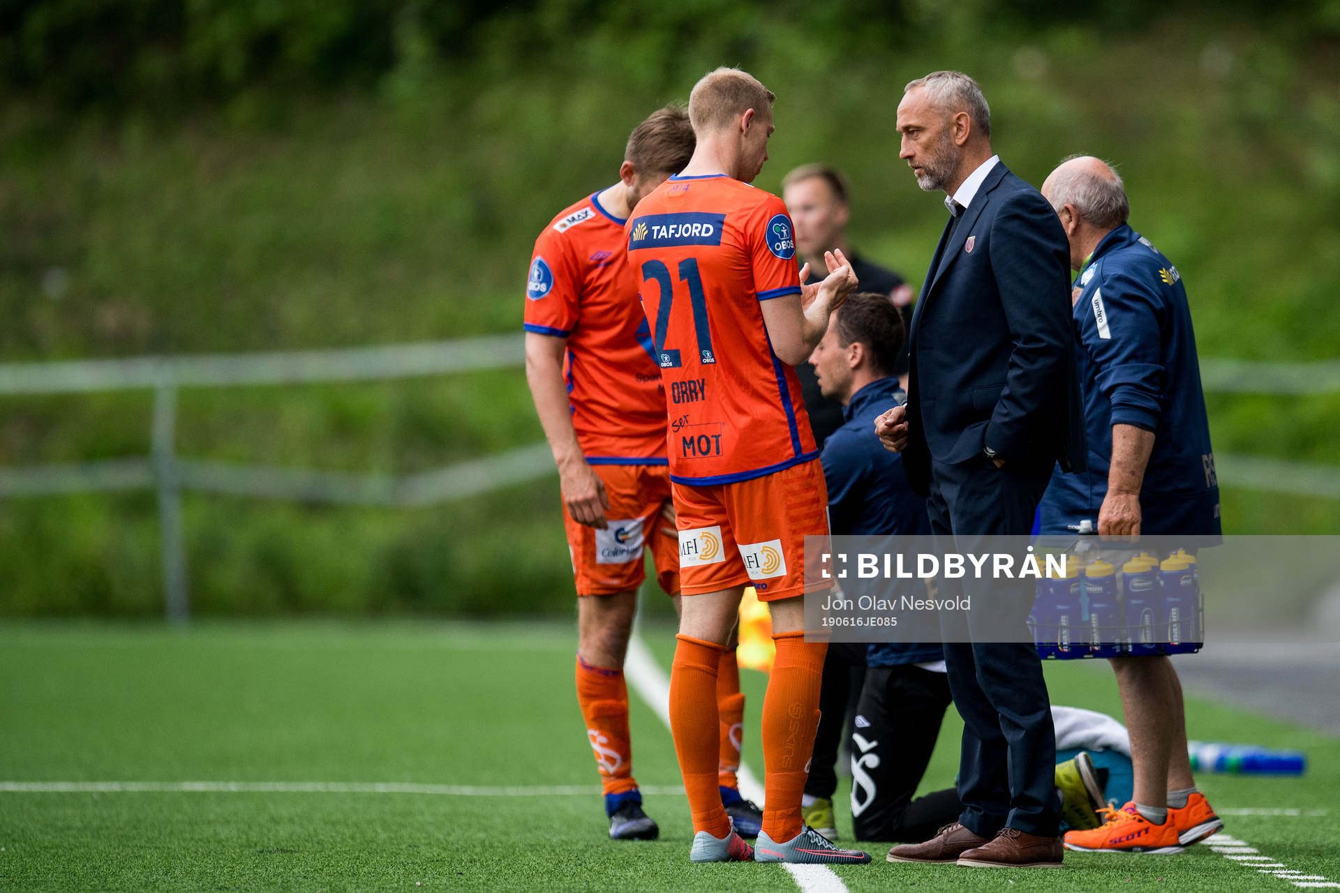 Peter Orry Larsen of Aalesund and Lars Bohinen, head coach