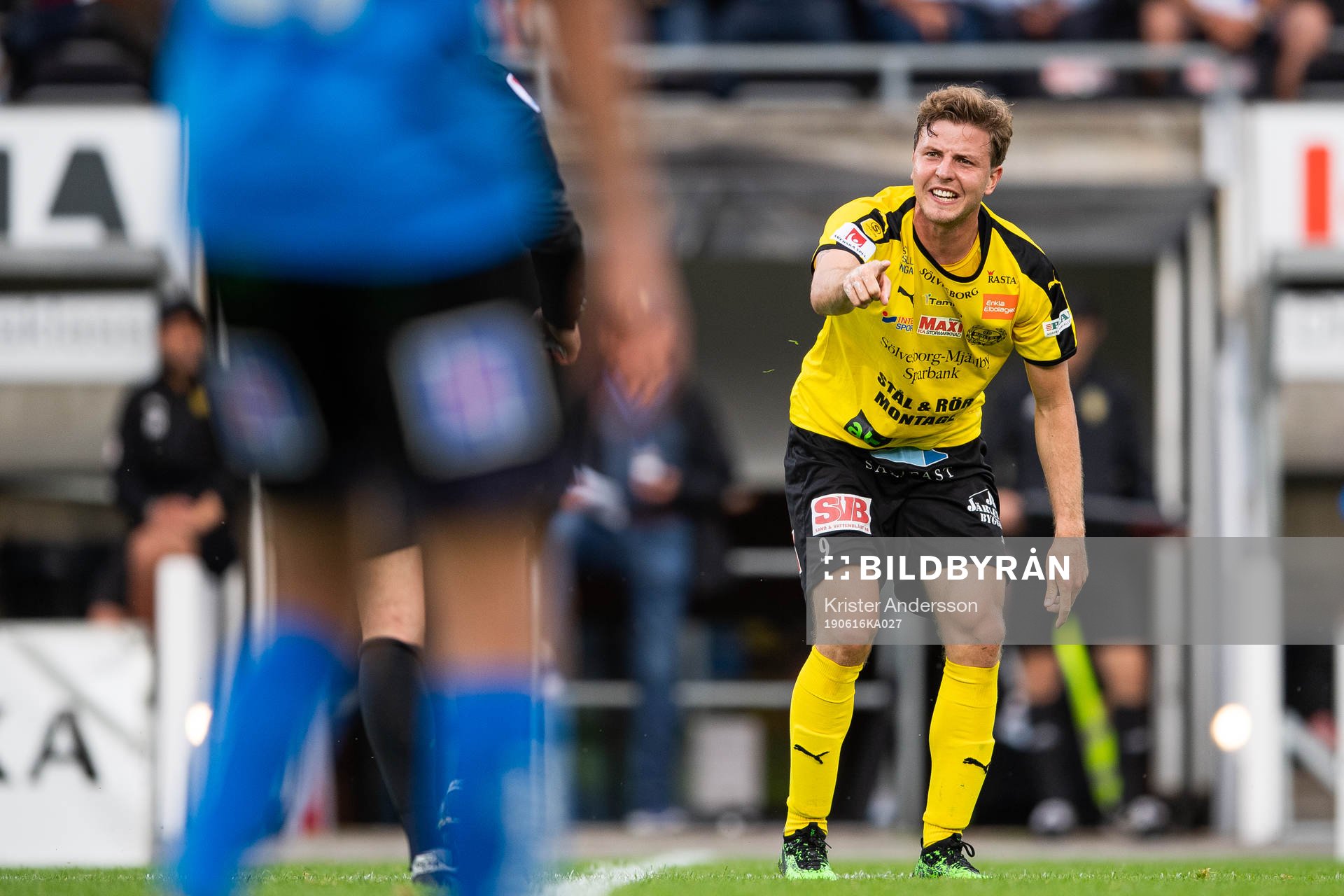 Mjällbys Joel Nilsson reagerar