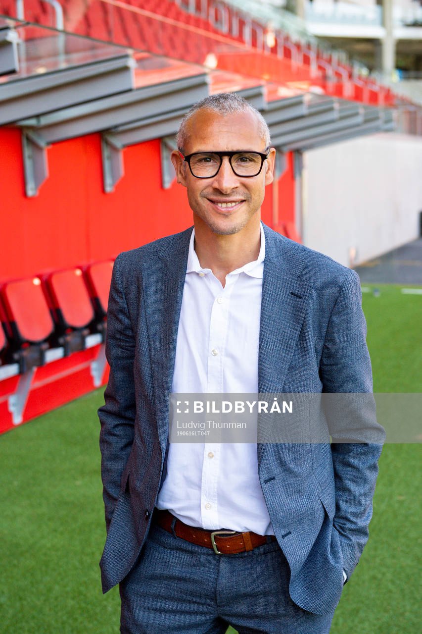 Henrik Larsson poserar för ett porträtt efter en presskonferens där han presenterats som ny tränare för Helsingborg den 16 juni 2019 i Helsingborg.
